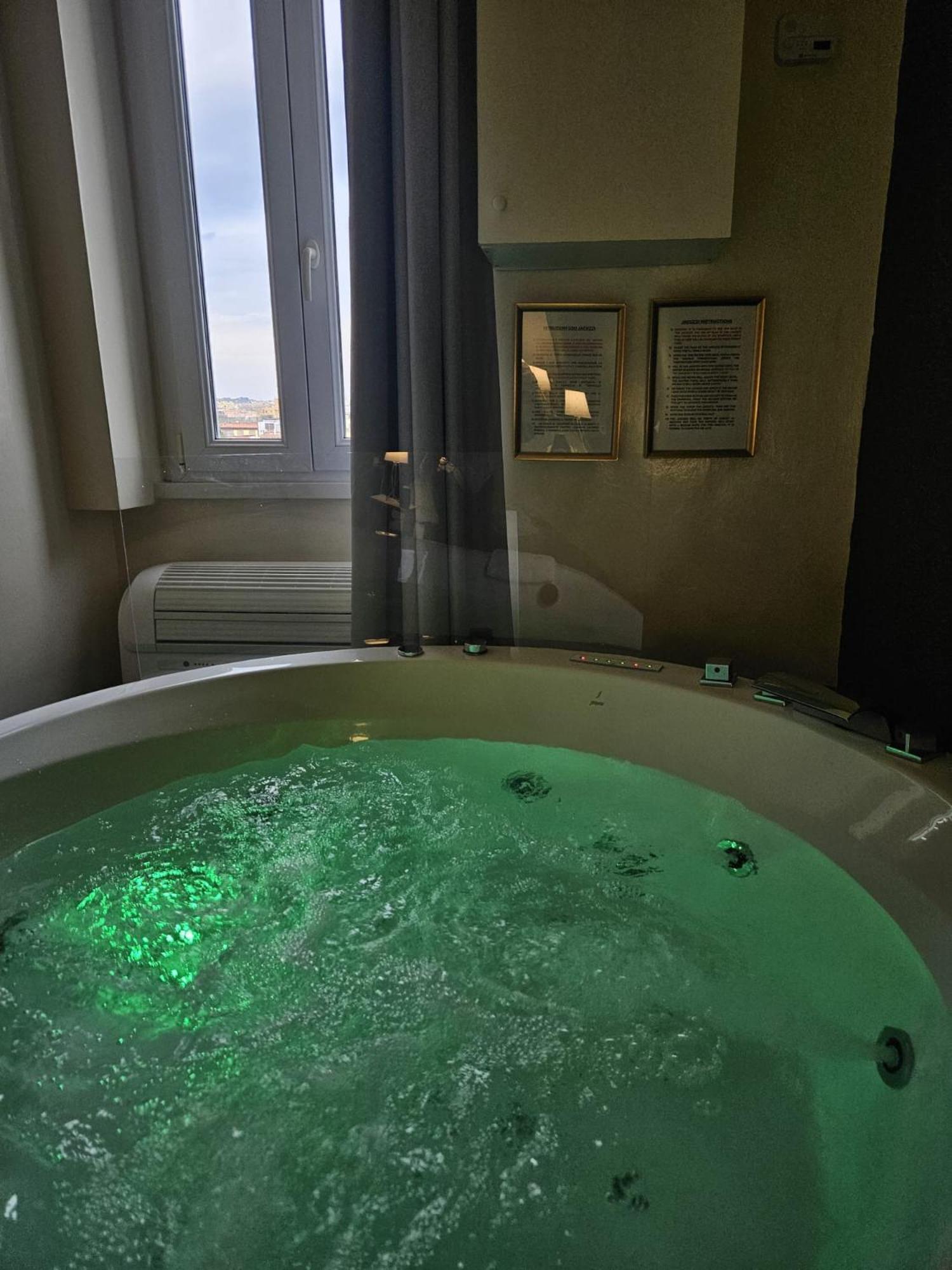 Vatican Jacuzzi House * Rome