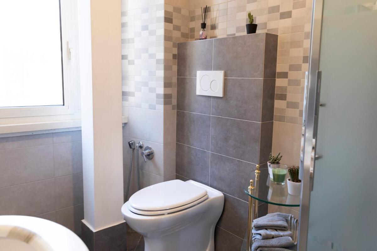 Apartamento Vatican-cipro Spacious With A Balcony