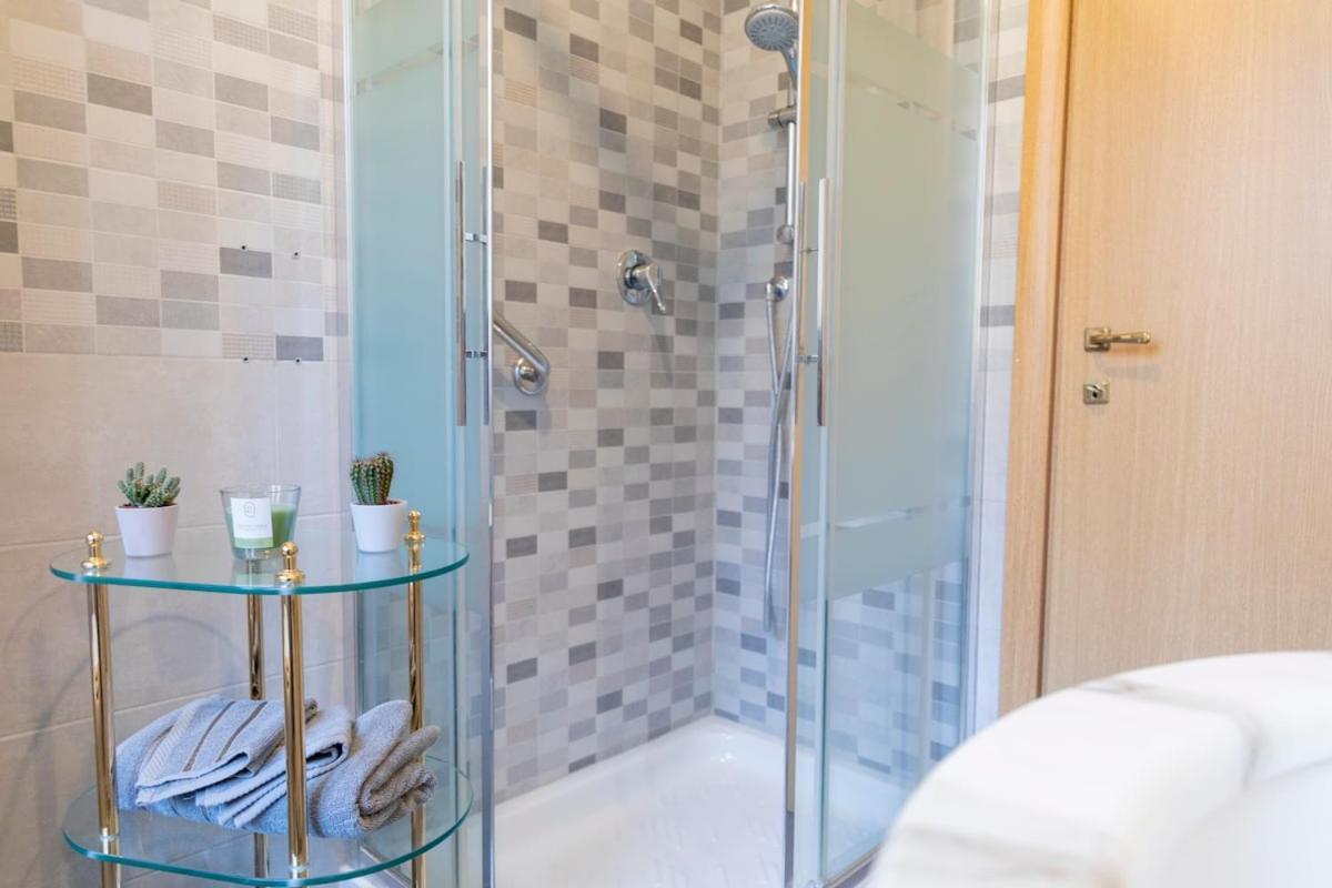 Apartamento Vatican-cipro Spacious With A Balcony