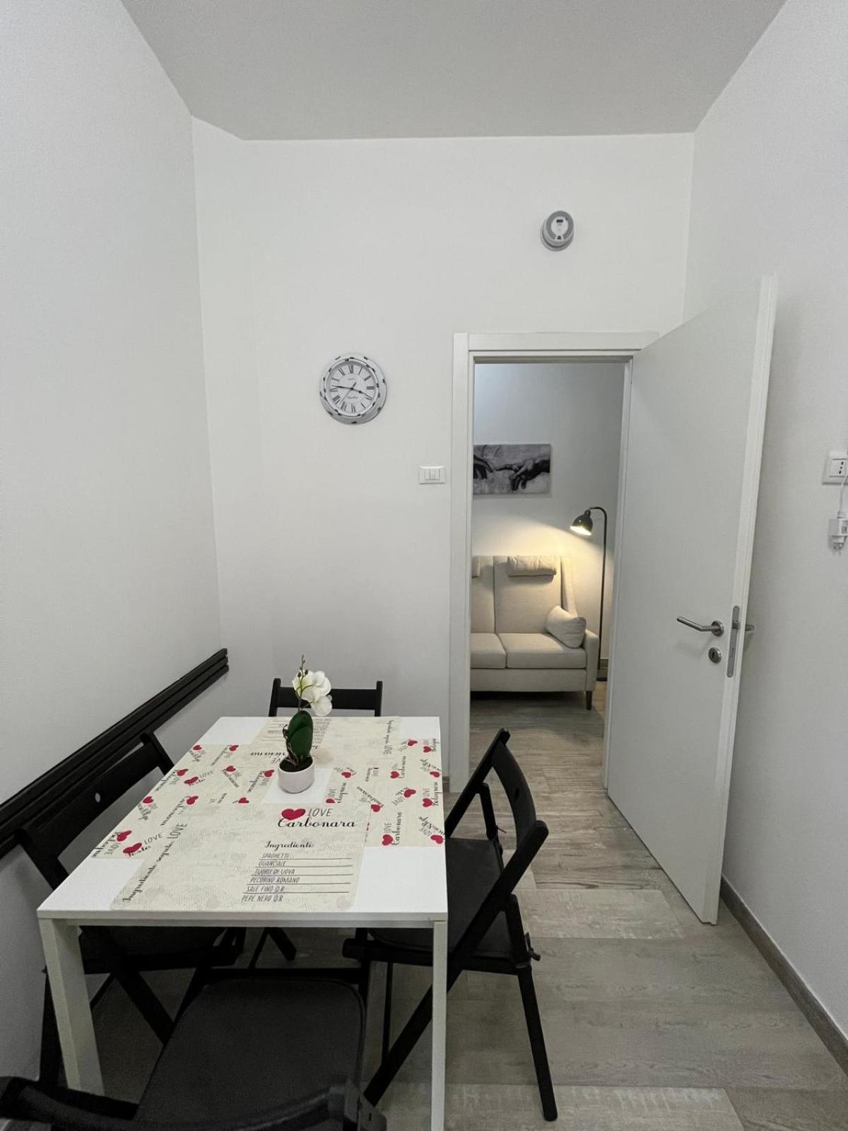Renma Caffarella House Roma