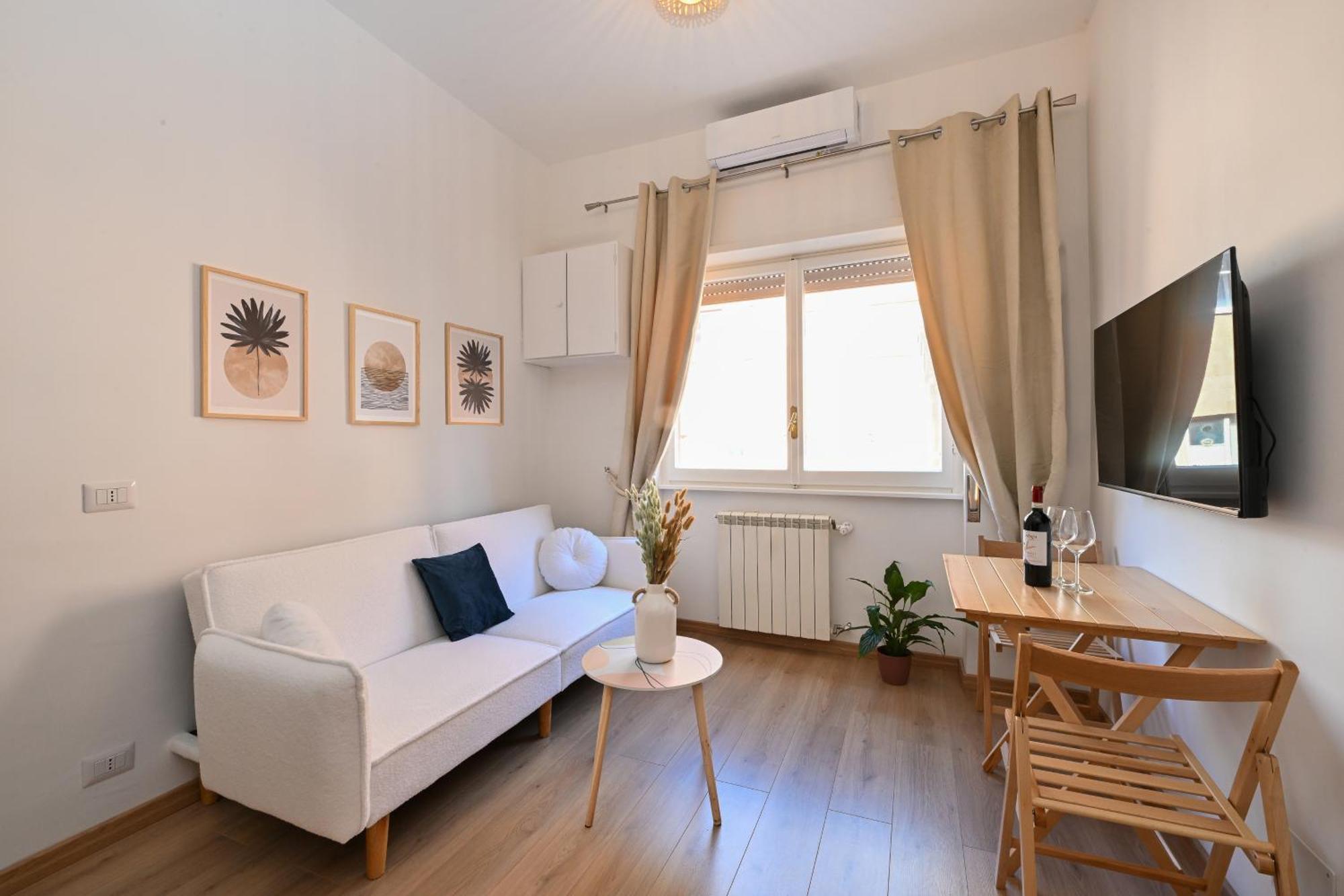 Leilighet Cozy Steps From Metro Station Roma