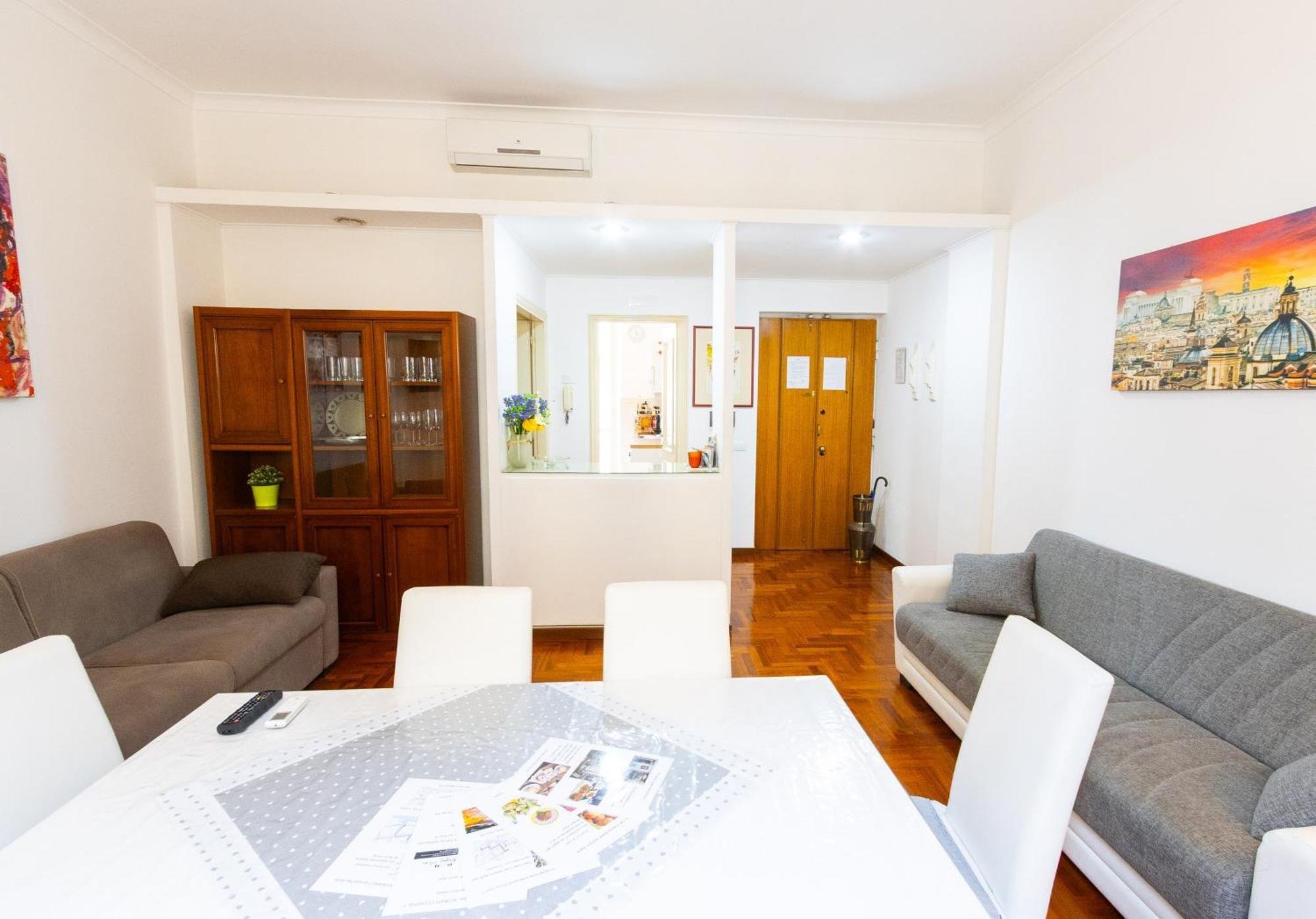 Apartamento Vespasiano 49 *