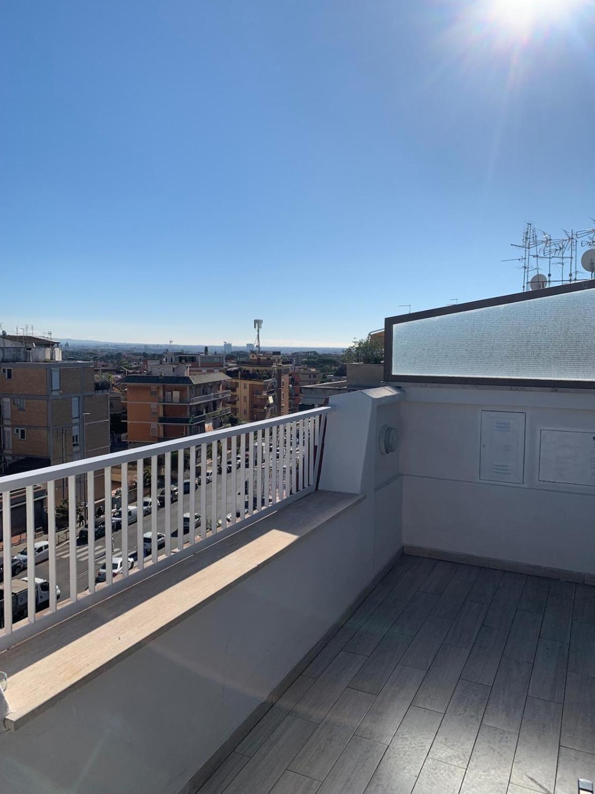 Apartment Attico Magico Con Vista Su Rome