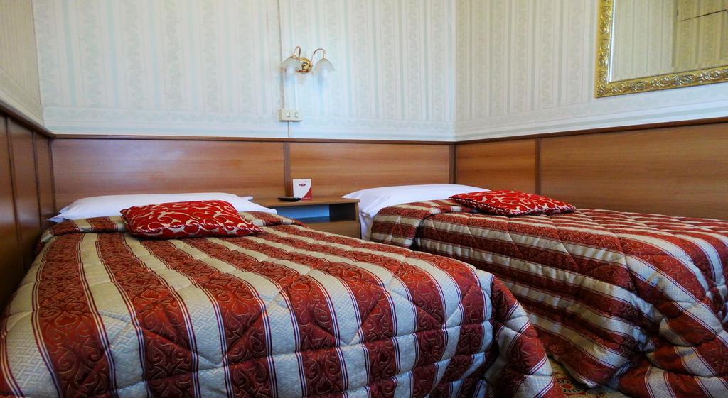 Cristina Hotel