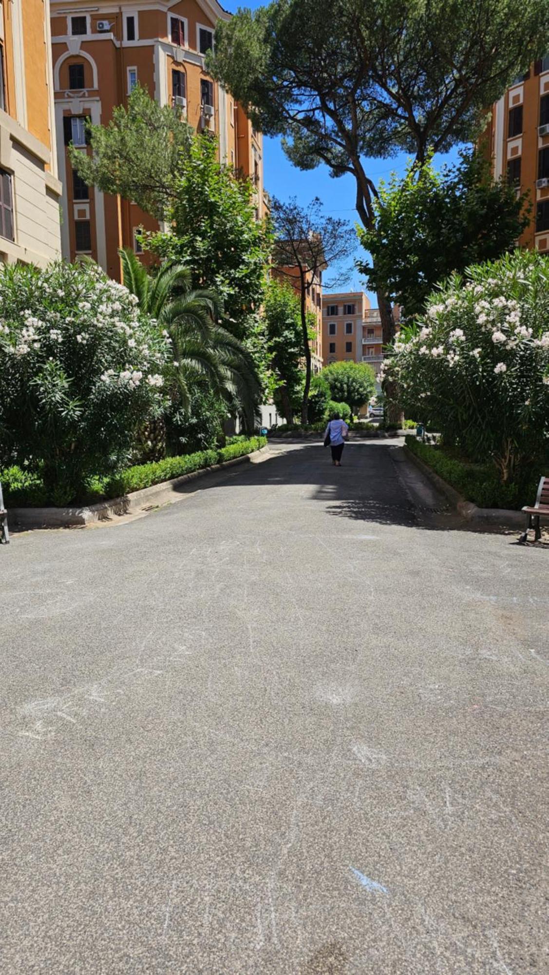 Acomodação com café da manhã  Taranto Roma