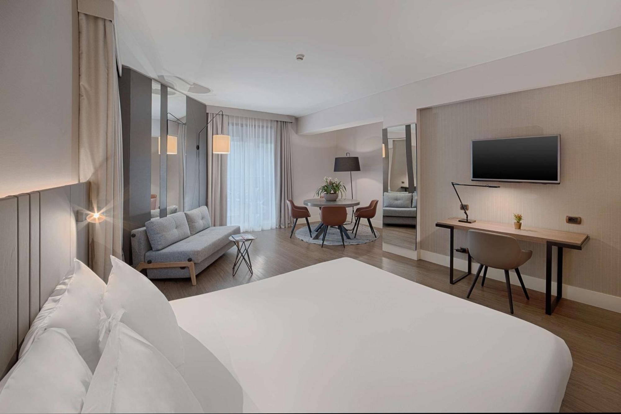 Hotel Nh Carpegna