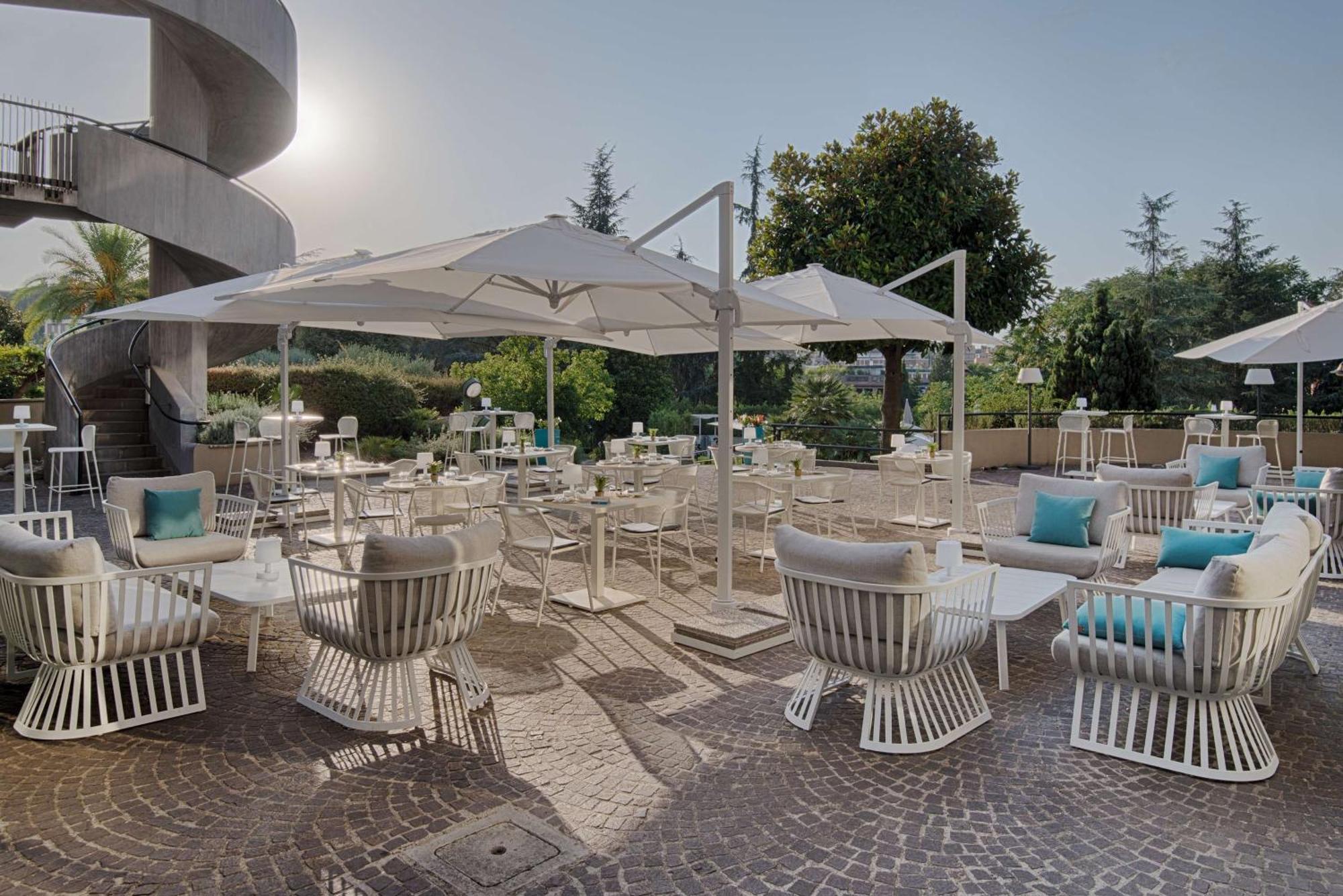 Nh Carpegna Hotel 4*
