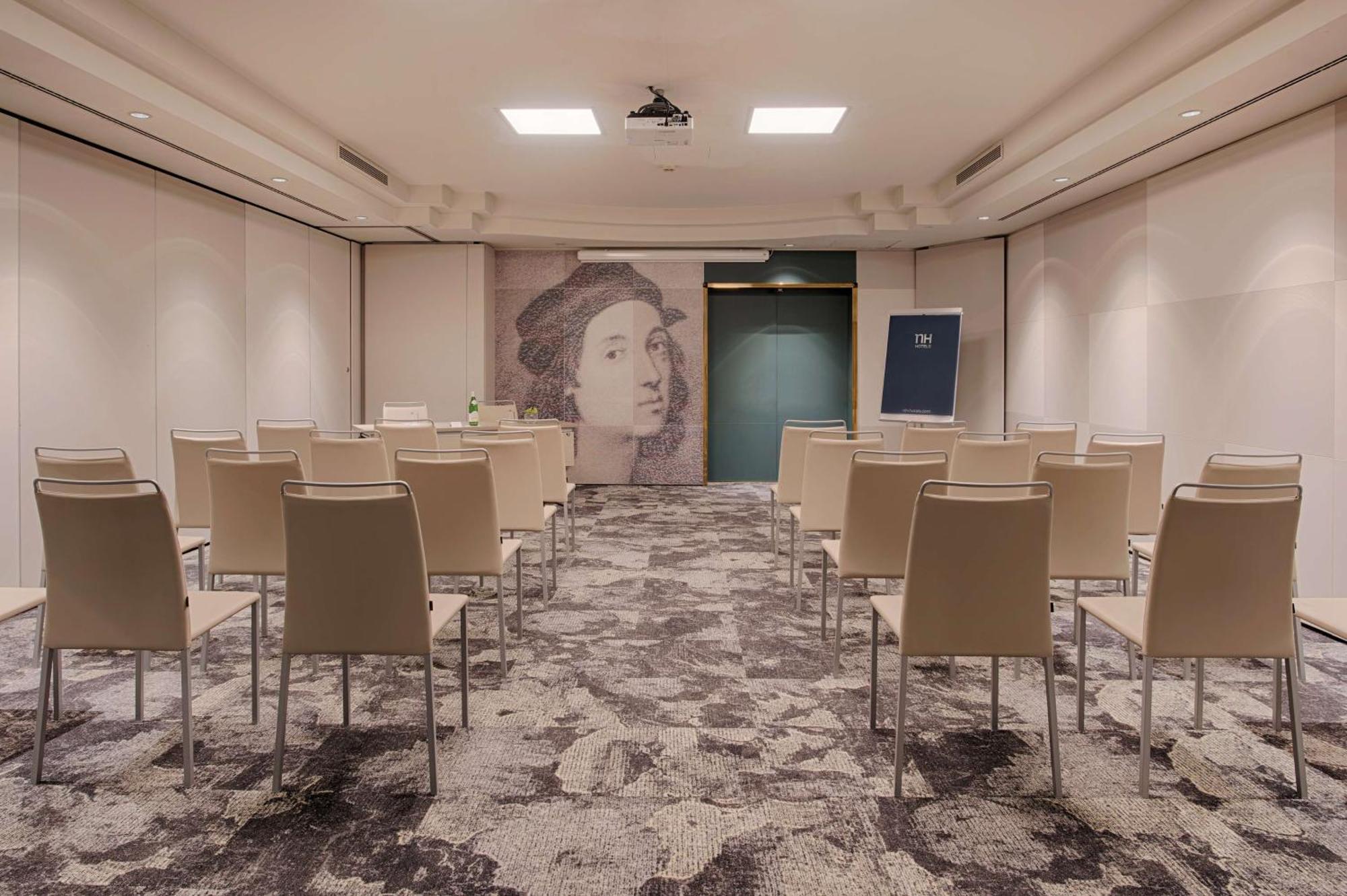 Hotel Nh Carpegna 4*