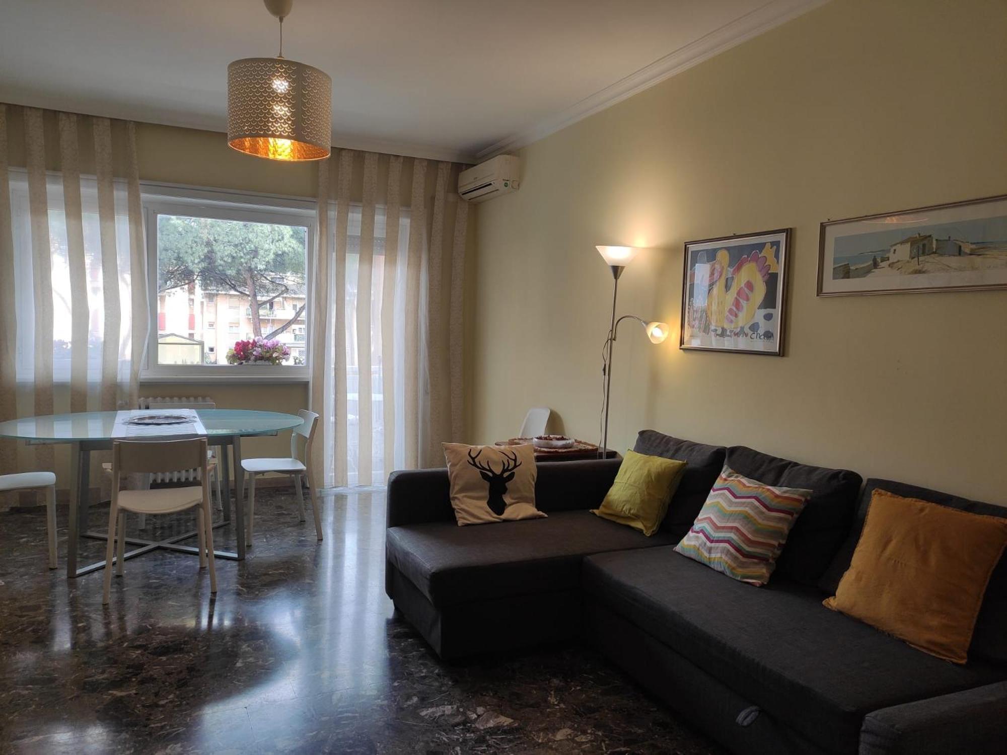 Cinthia's House Apartment Rom