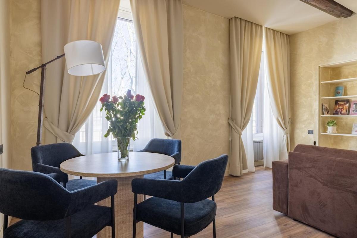 Pantheon Urbes Collection