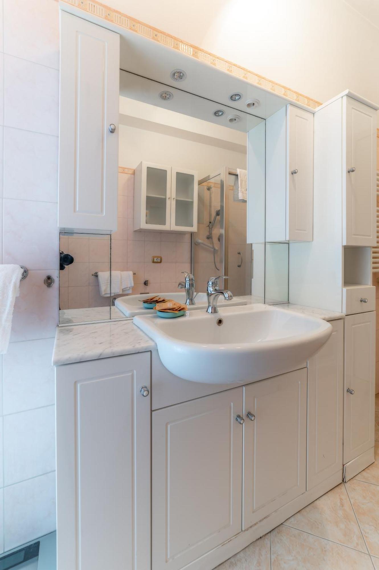 Apartment George's Flat - Tiburtina Station *