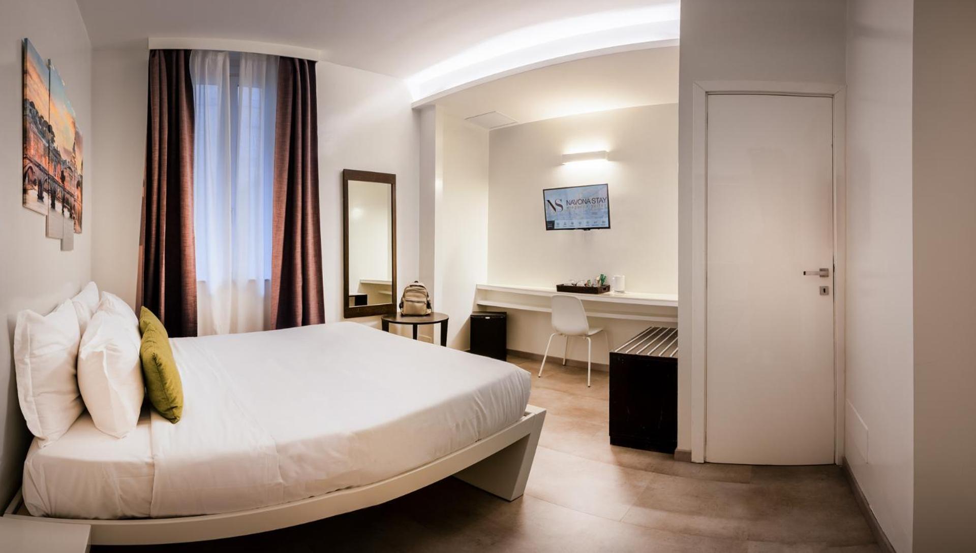 Navona Hotel 2*