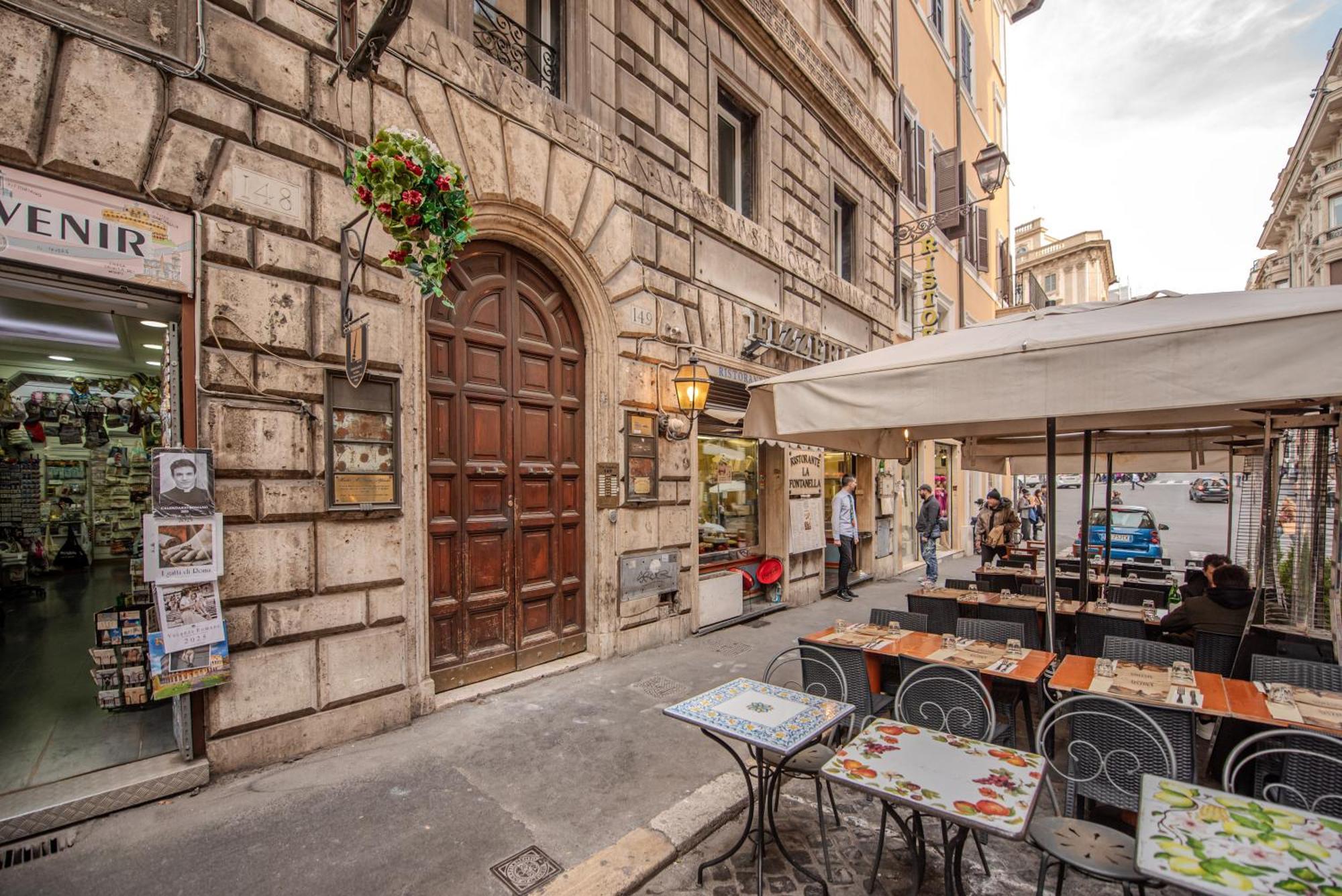 Apartment Domitia Spagna