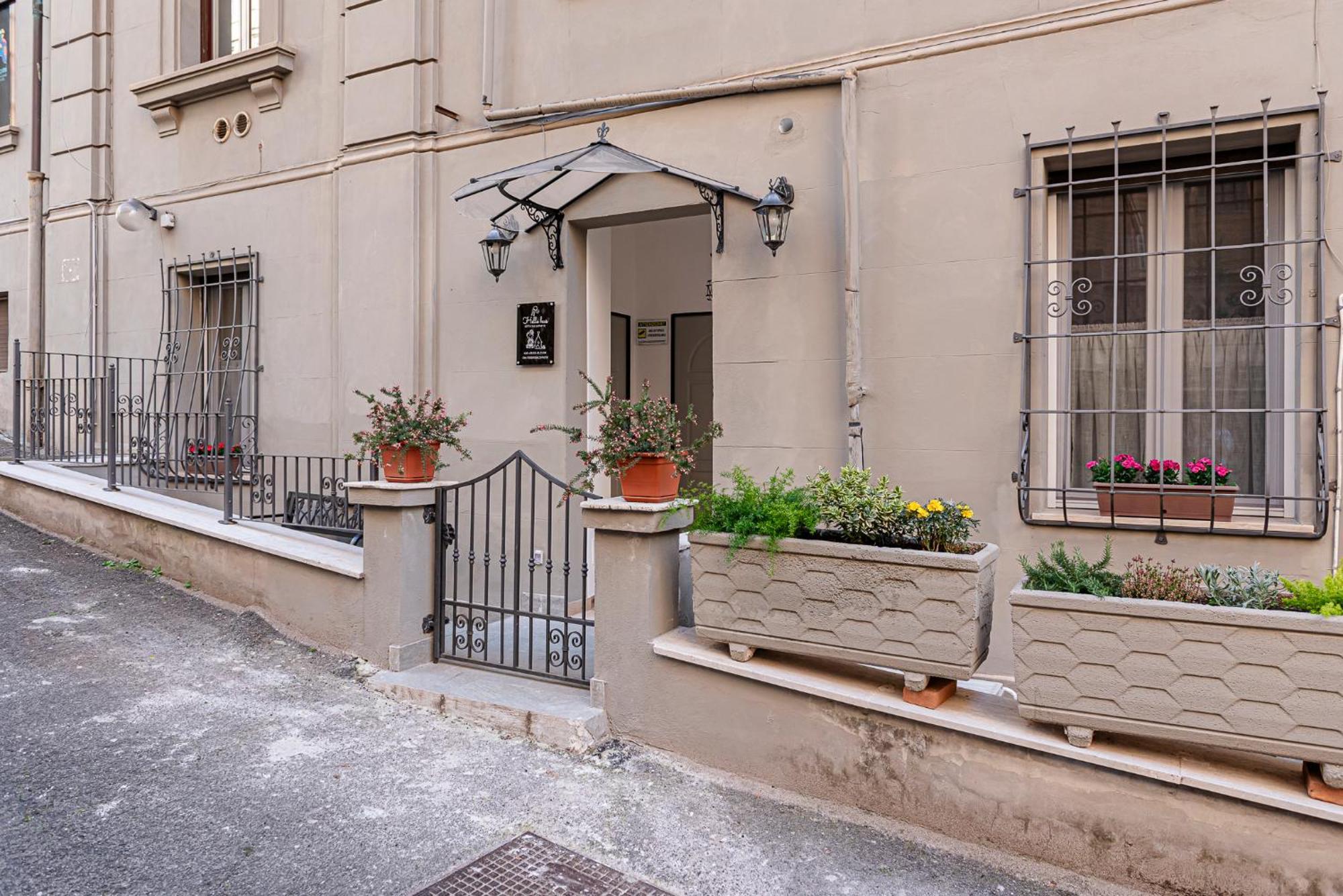 Casa de hóspedes Helle Hus - 200m From Piazza Bologna Metro And 10 Minutes From The Colosseum