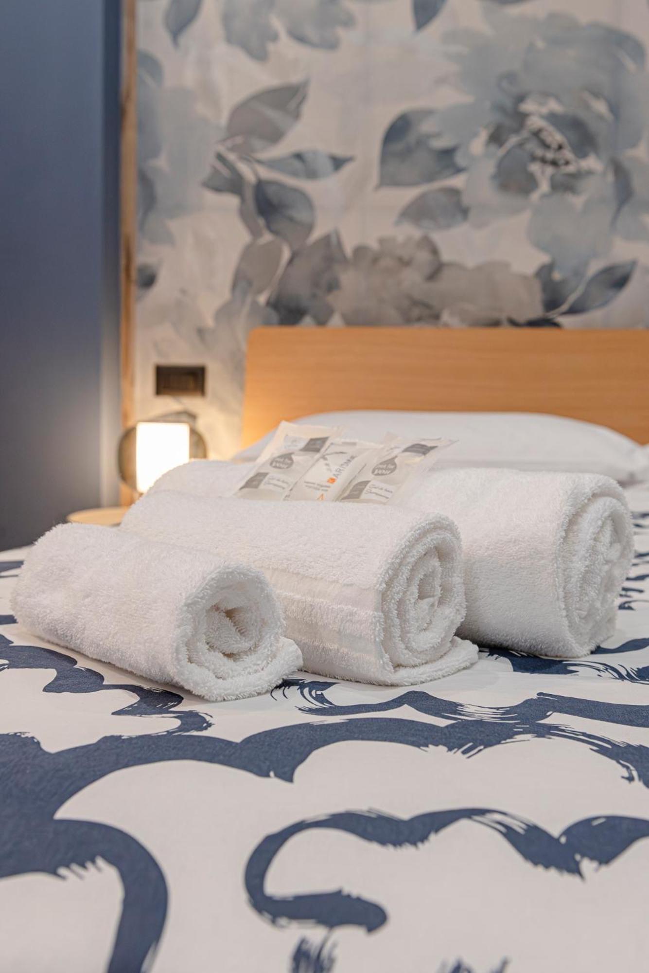 Helle Hus - 200m From Piazza Bologna Metro And 10 Minutes From The Colosseum * Roma