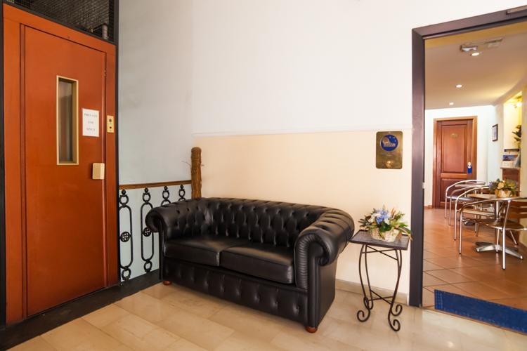Acomodação com café da manhã  Nights In 3*