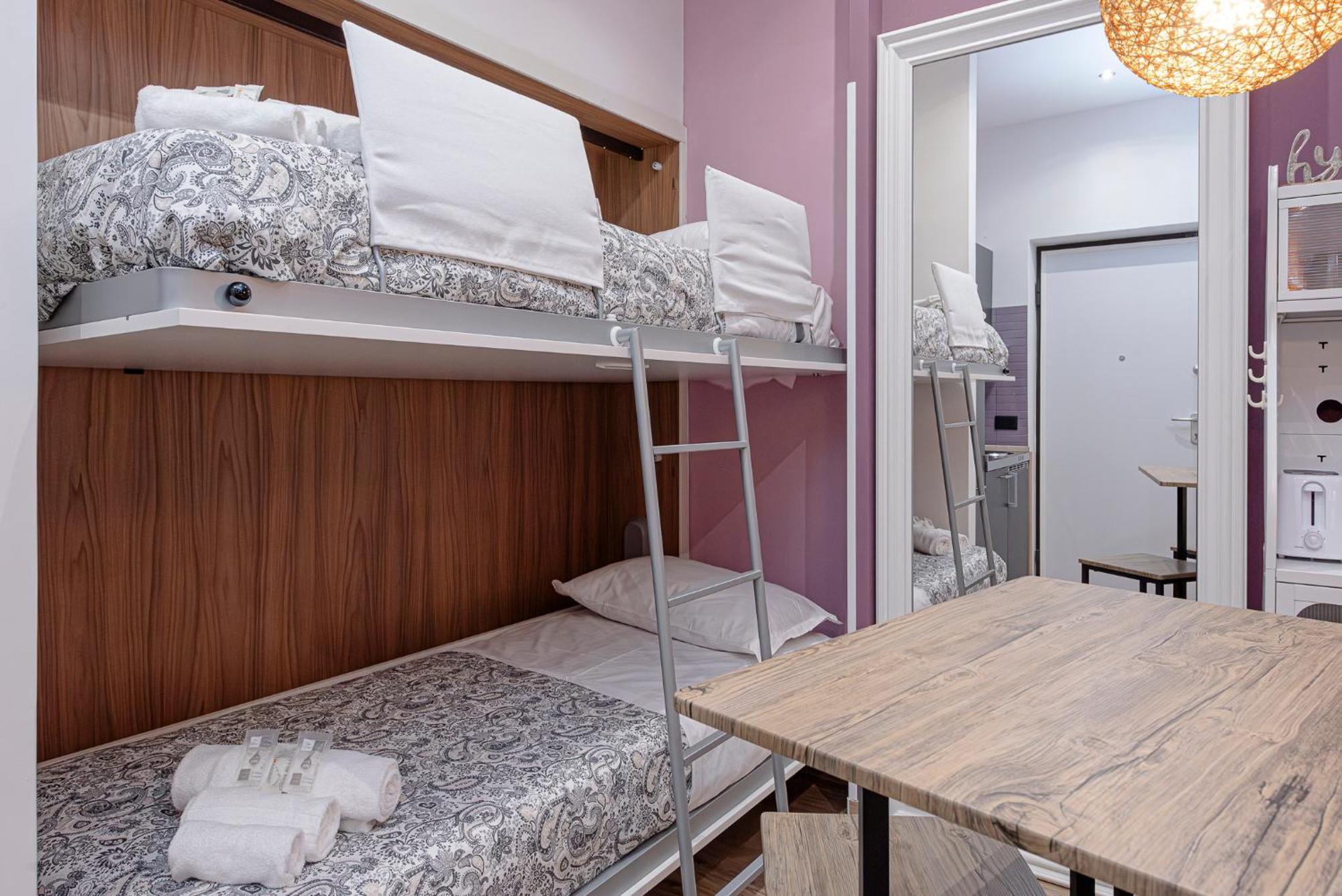 Alis Laura - 150m From Piazza Bologna Metro And 10 Minutes From The Colosseum Frühstückspension