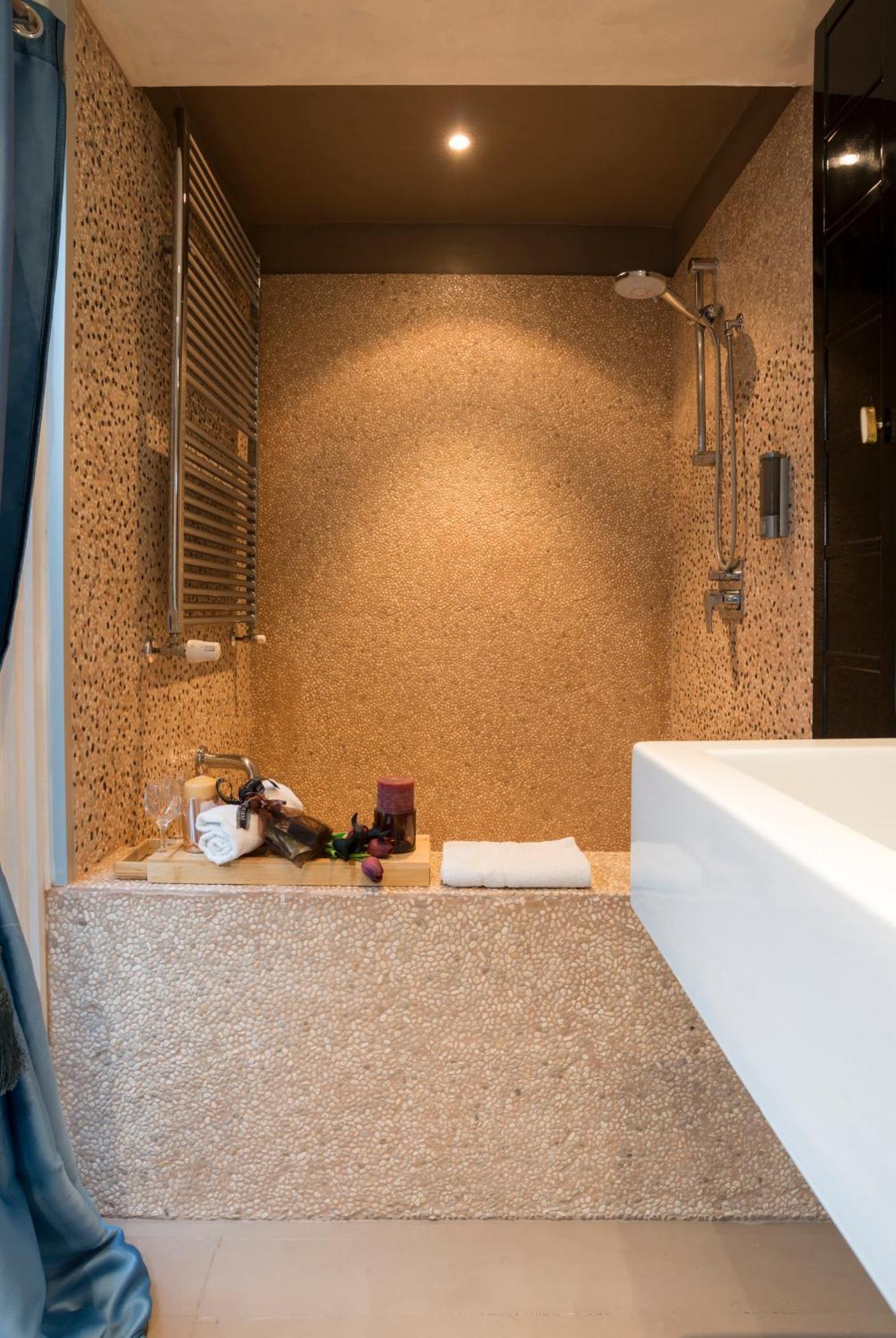 Luxury Piazza Di Spagna Escape With Private Apartment