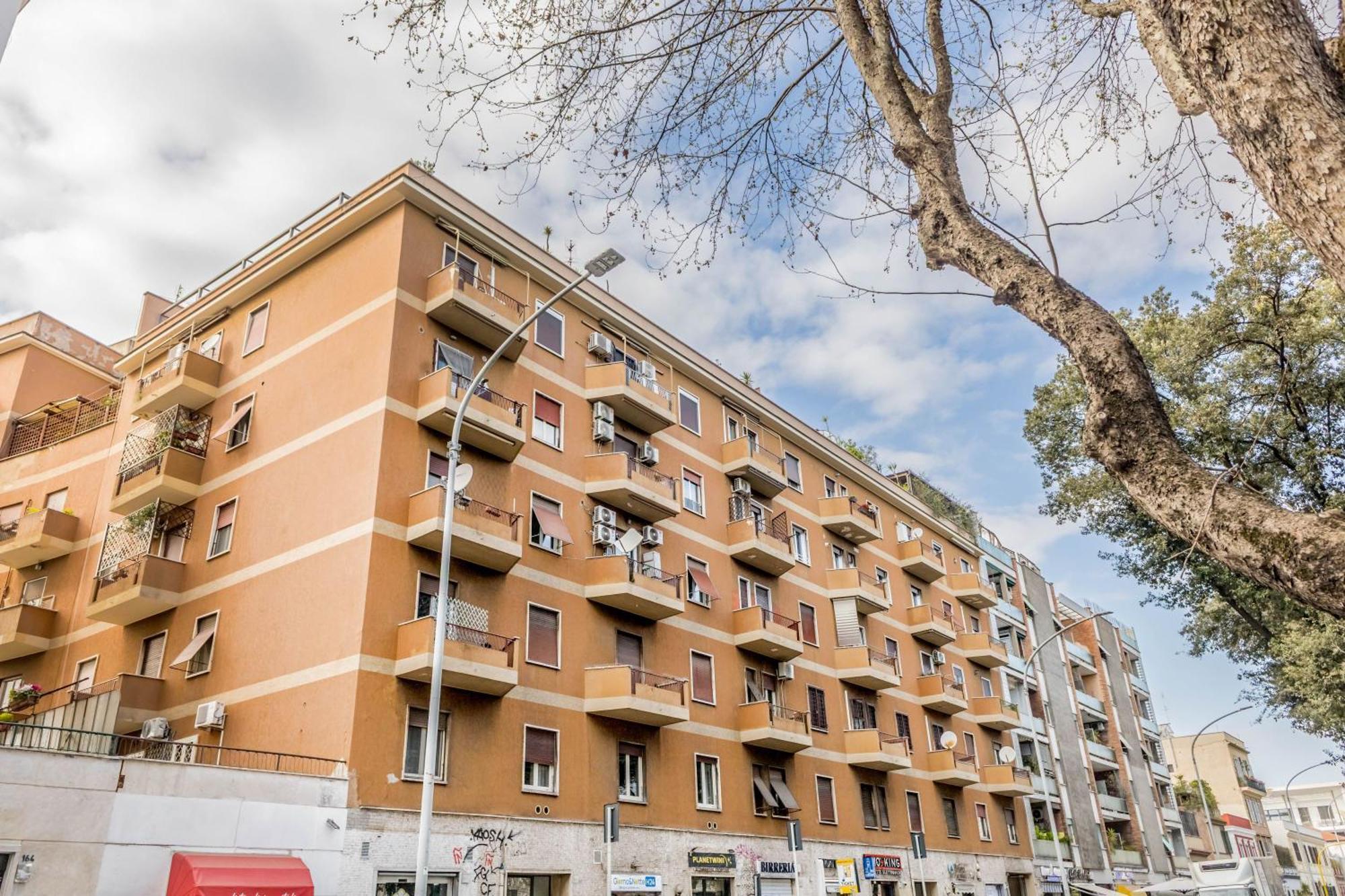 Casa Nina Ostiense - Tre - By Ghor * Roma