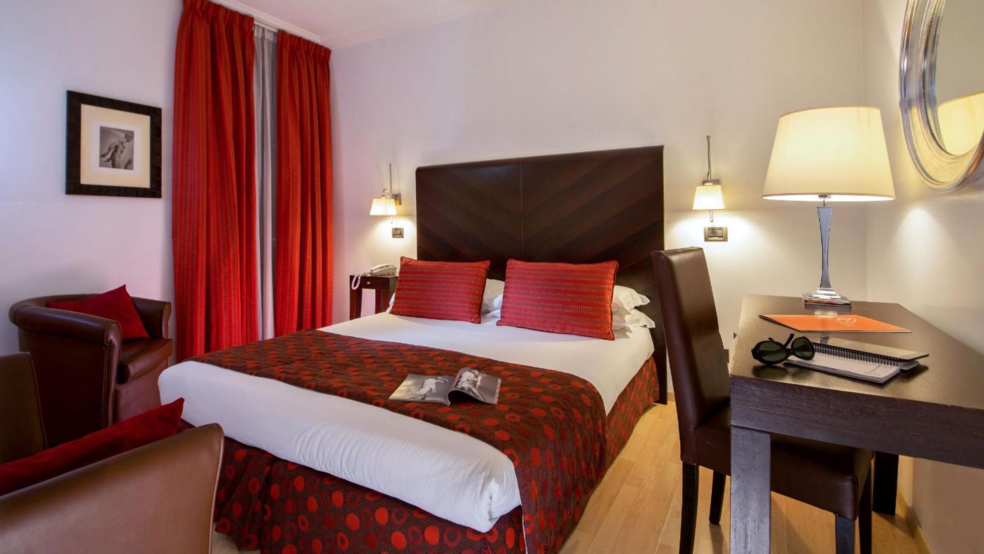 Ariston Hotel 4*