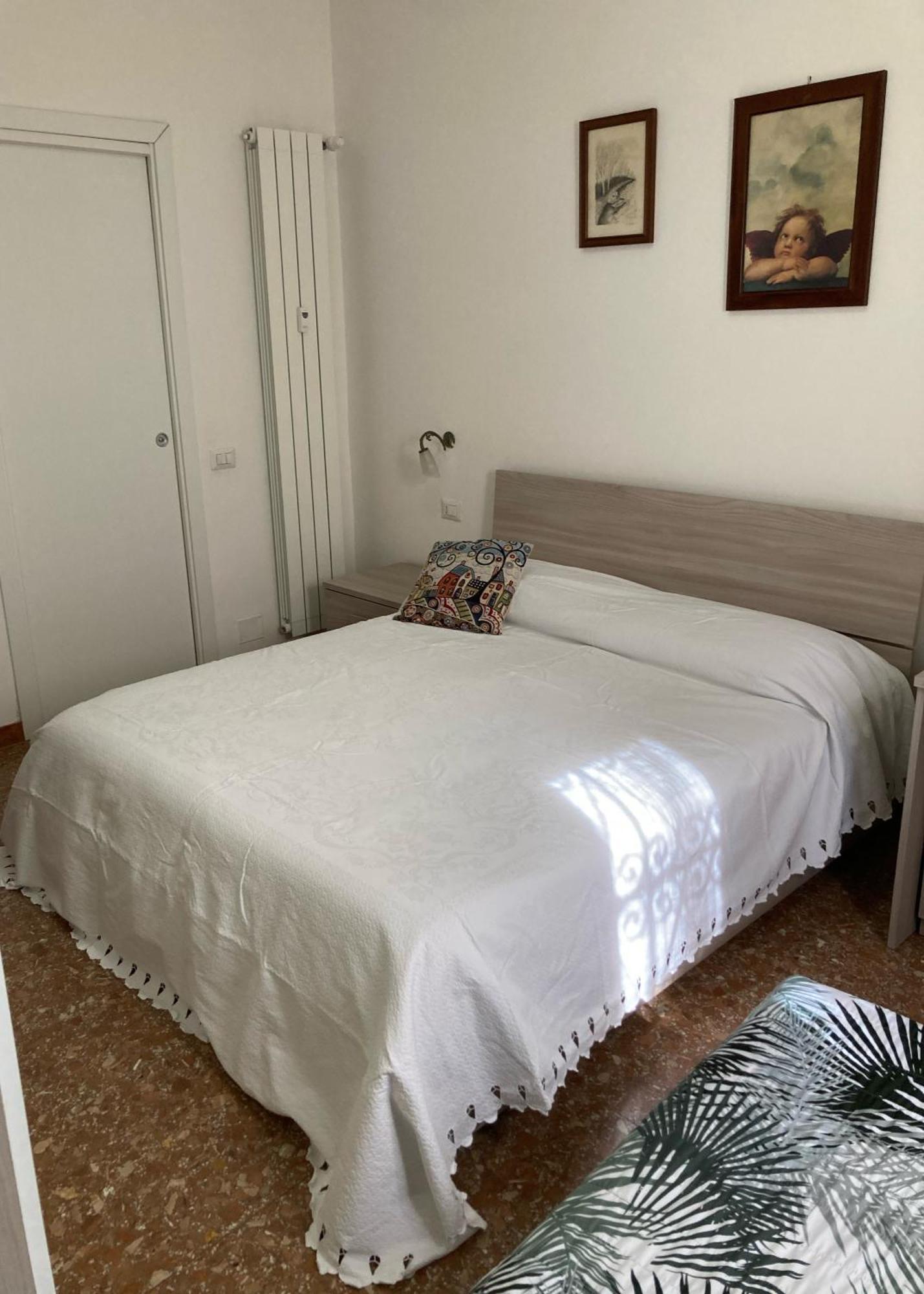 Oreglia House * Roma