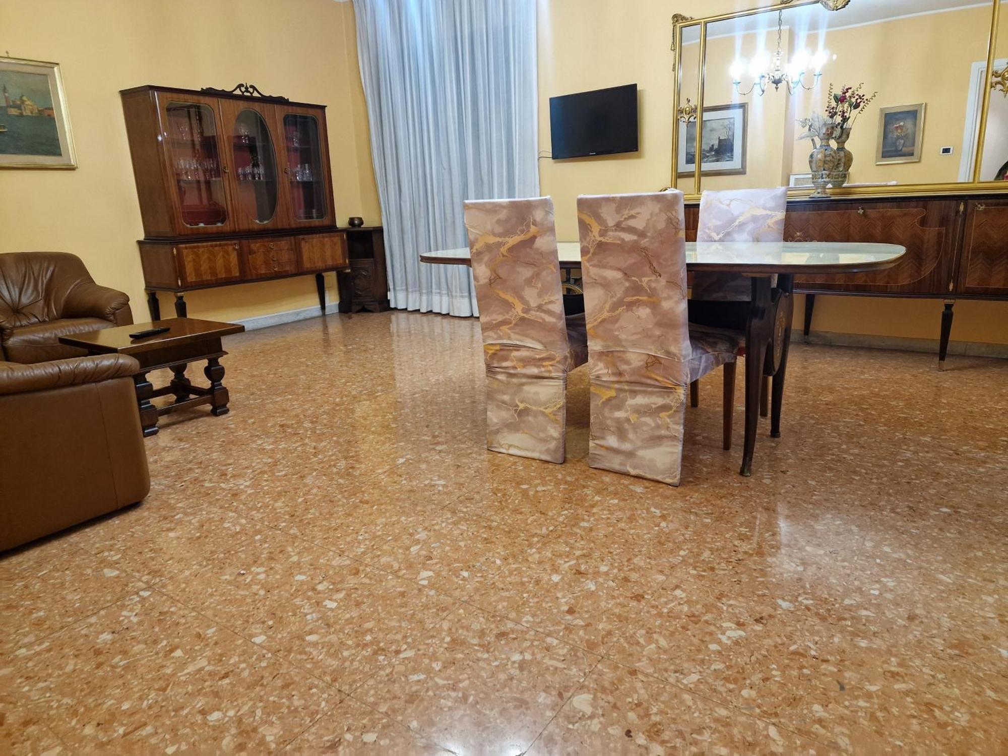 Da Nonna Santa & Private Parking Roma