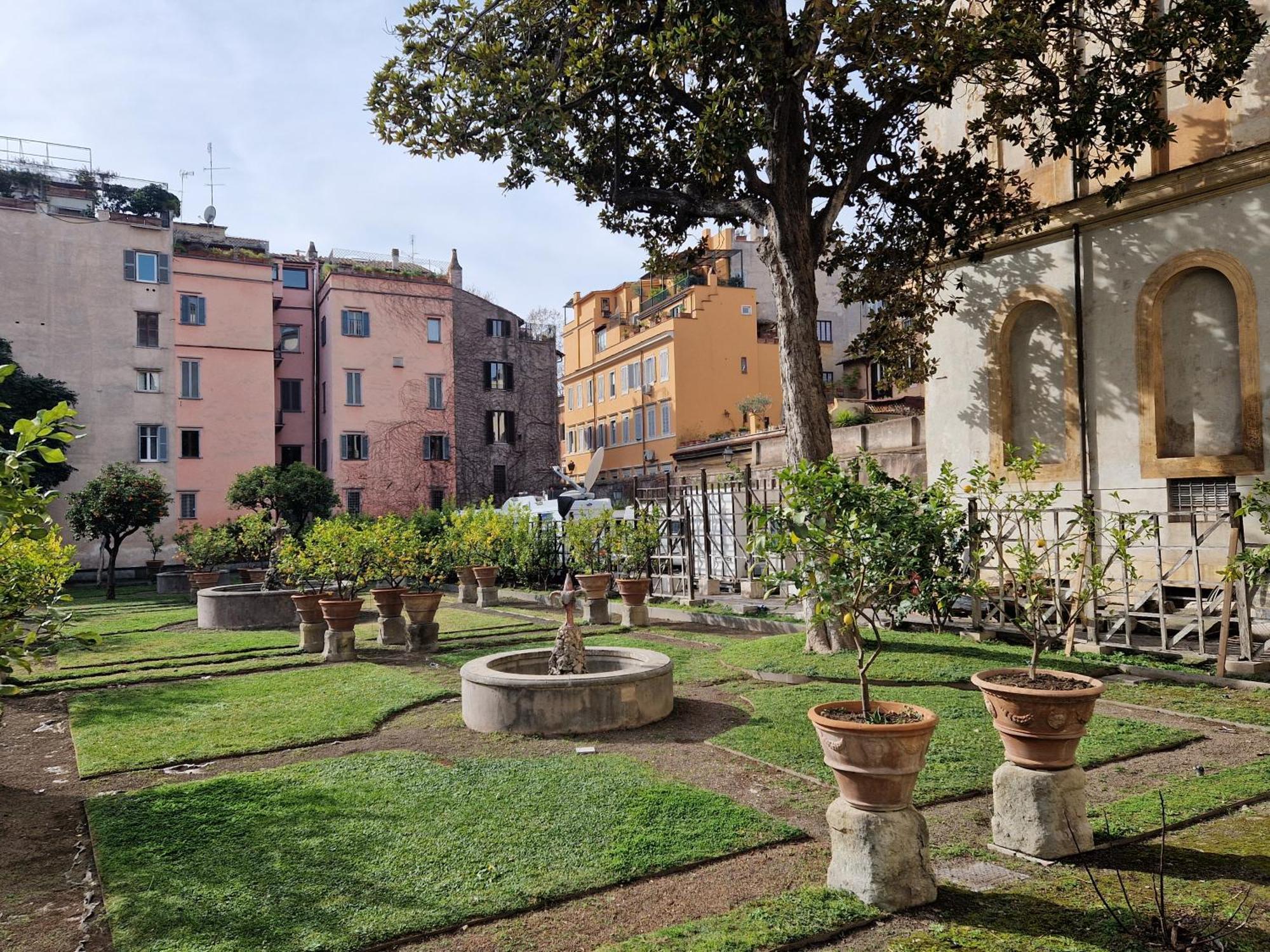 Piazza Cancelleria Roma