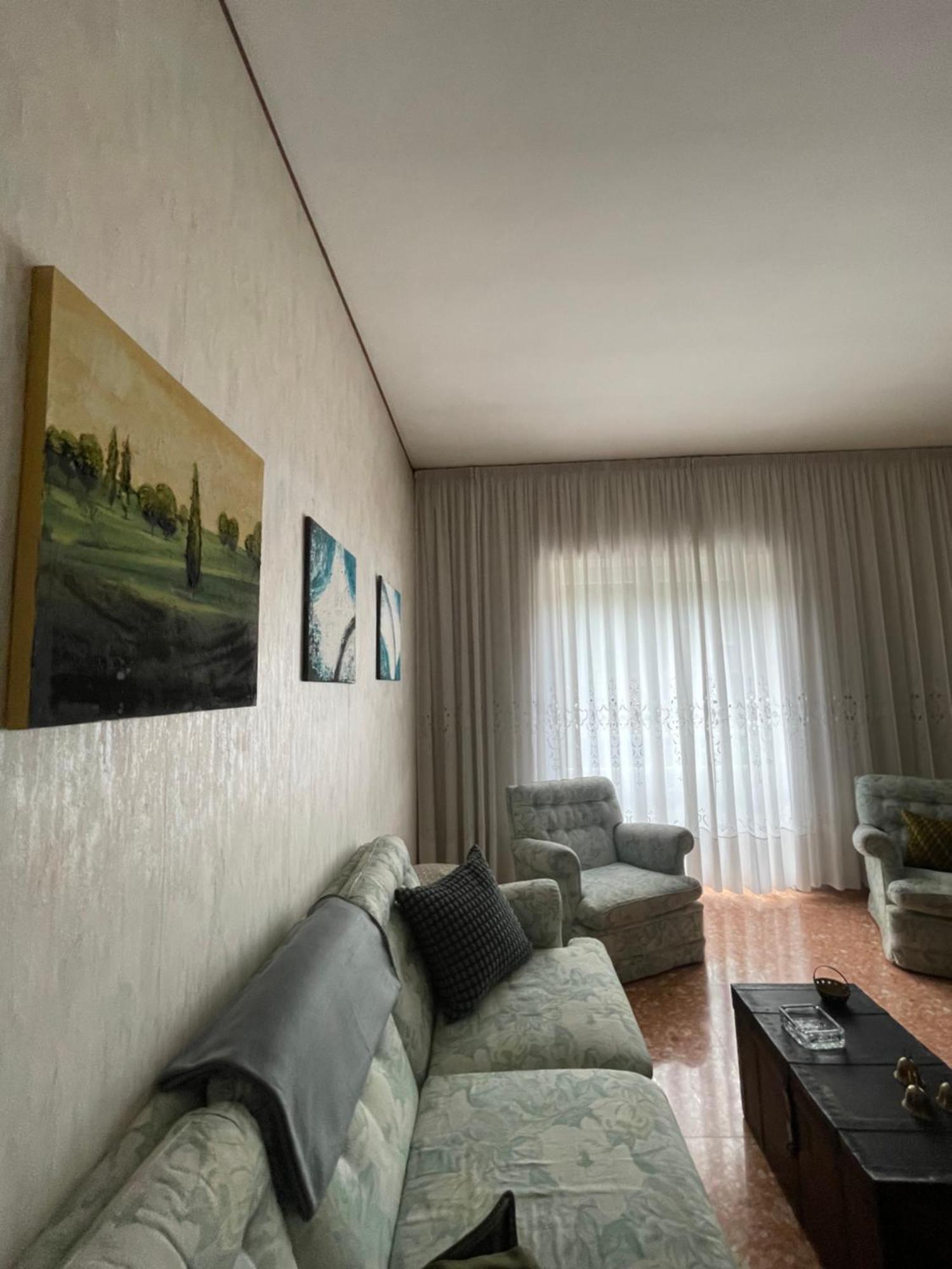 Appartamento In Via Monte Cervialto Roma