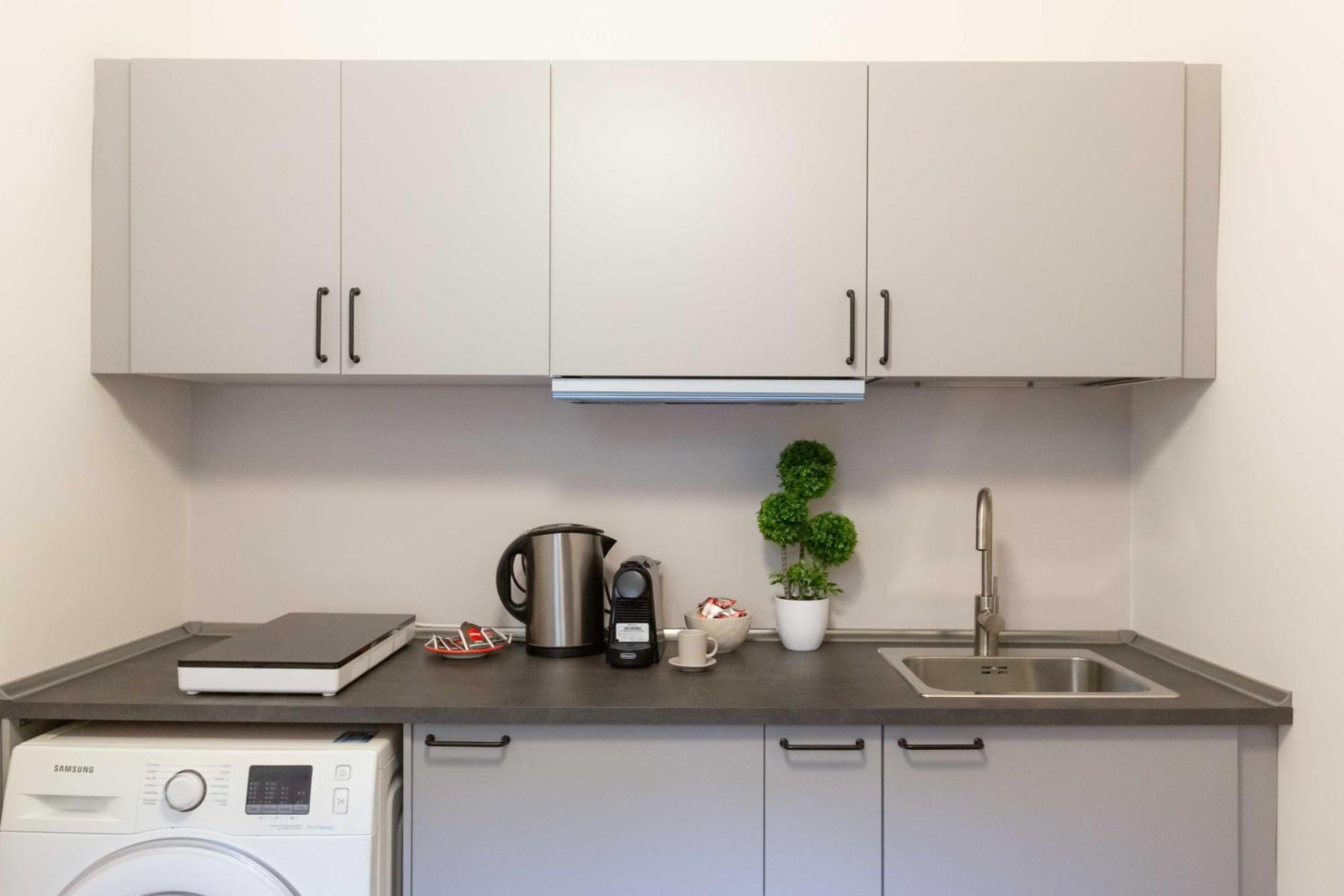 Appartamento Renovated 2-bdr Flat Statuto - Zen 51 *