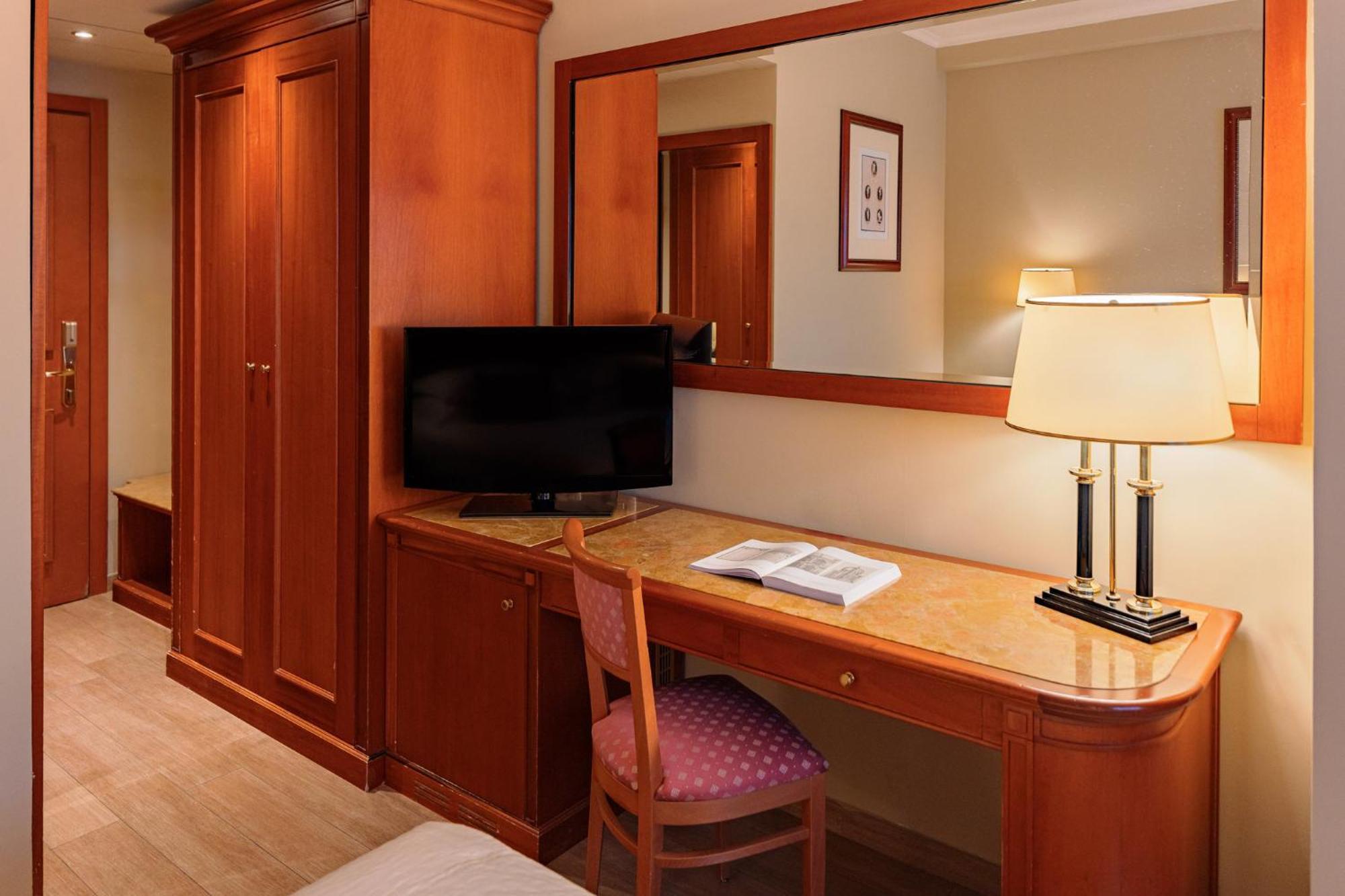 Hotell Starhotels Michelangelo Roma