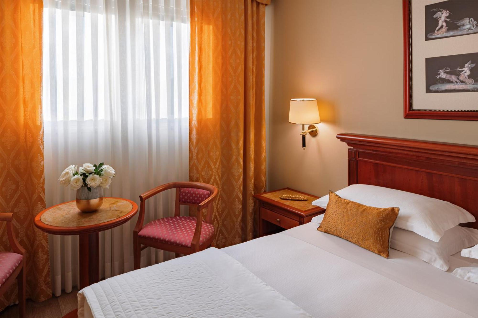 Starhotels Michelangelo Hotel 4*