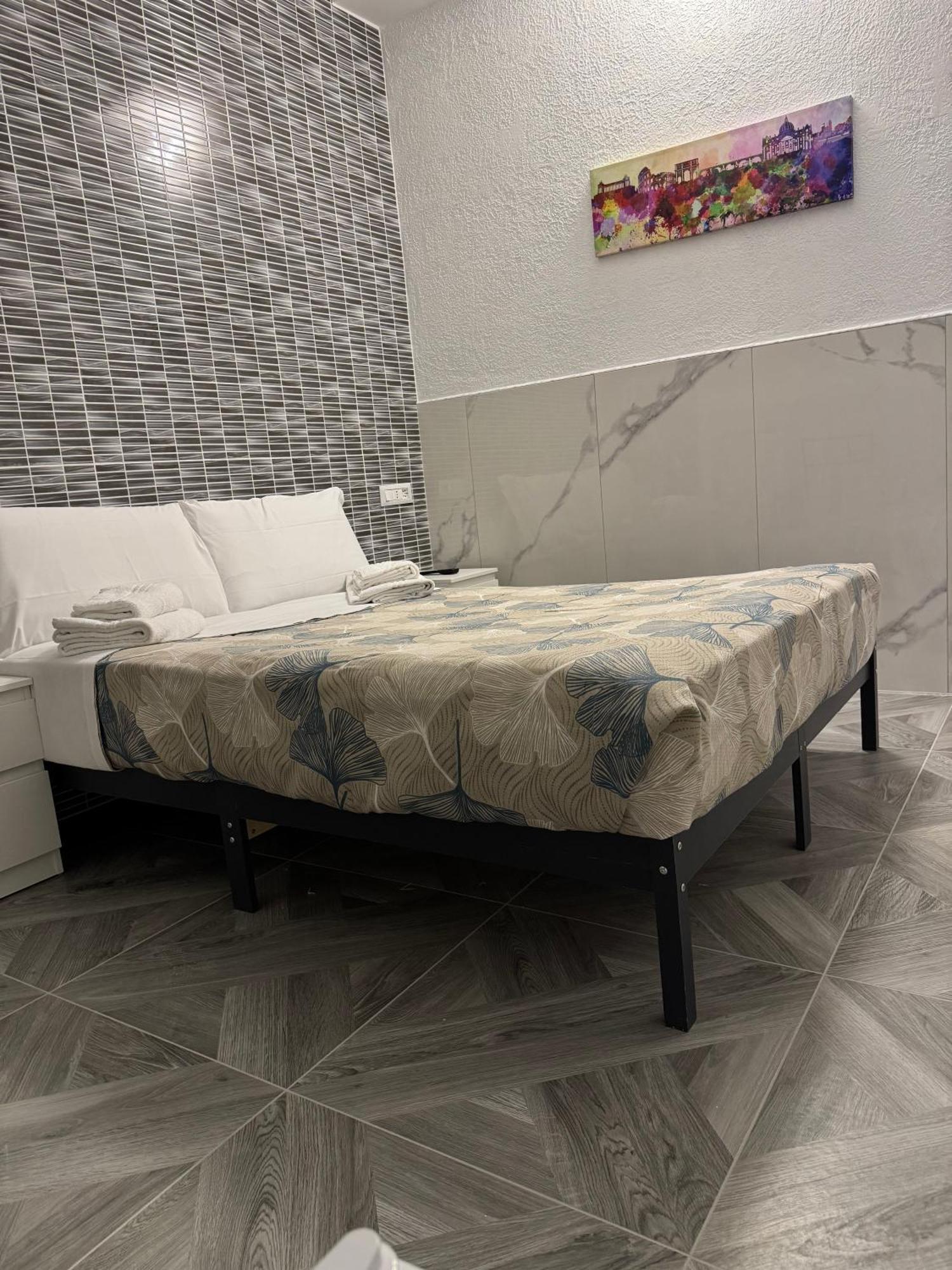 Bed & Breakfast Luxor Eco Casa E Per Vacanze In Centro Piazza Bologna, Colosseo, Piazza Di Spagna, Vaticano, San Pietro, Sapienza, Fontana Di Trevi, Piazza Navona, Trastevere, Tiburtina, Termini, Aeroporto Rome