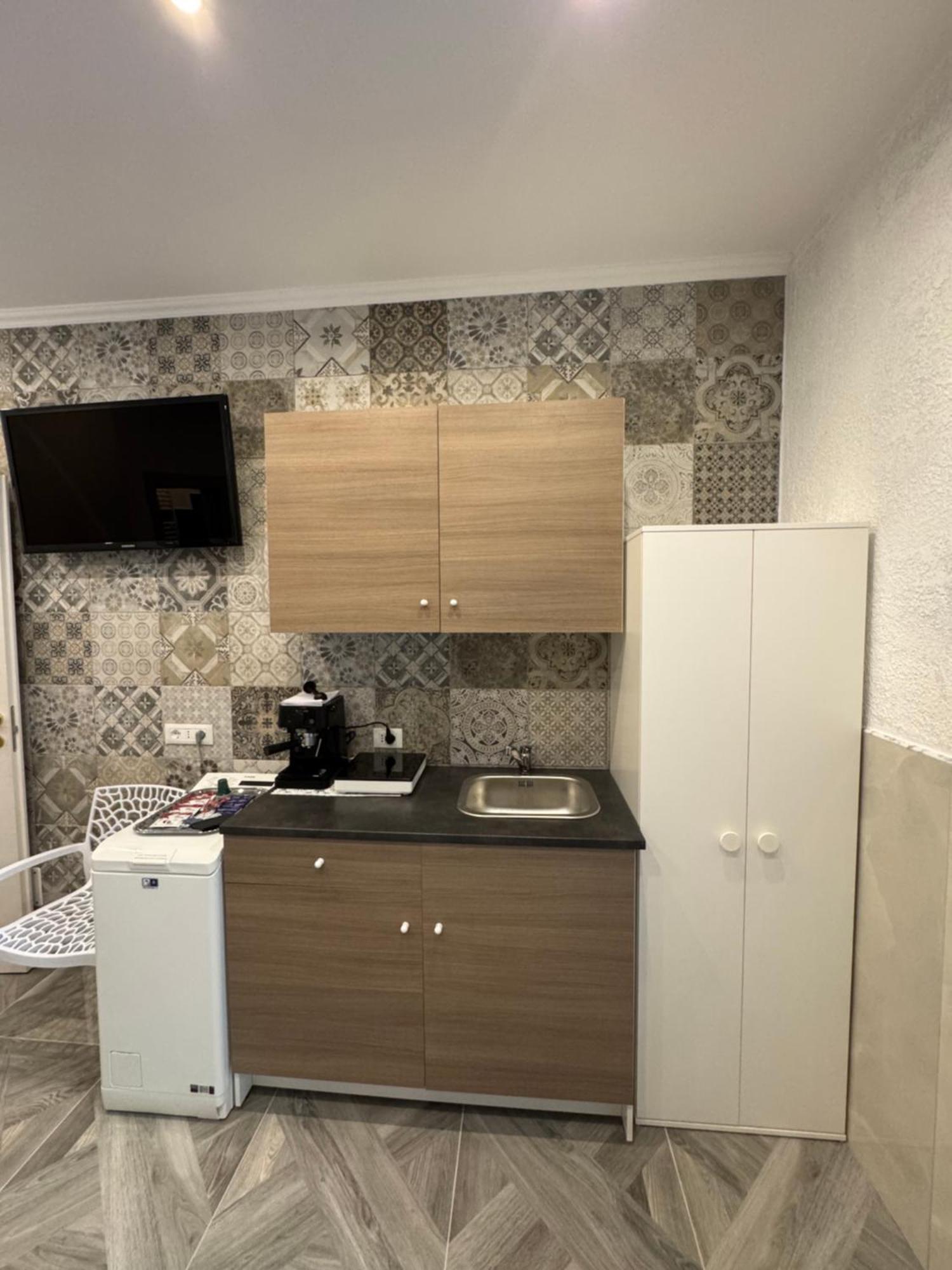 Luxor Eco Casa E Per Vacanze In Centro Piazza Bologna, Colosseo, Piazza Di Spagna, Vaticano, San Pietro, Sapienza, Fontana Di Trevi, Piazza Navona, Trastevere, Tiburtina, Termini, Aeroporto Bed & Breakfast