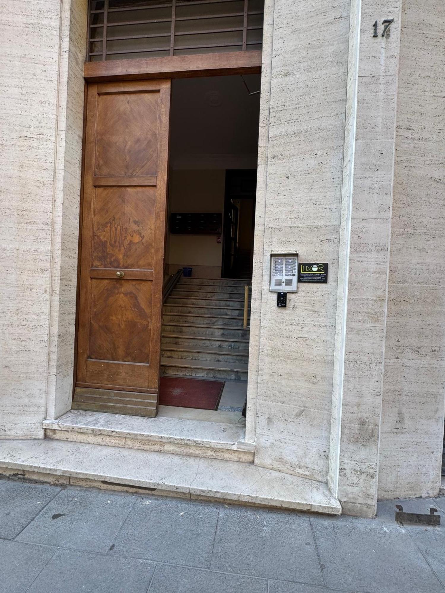 Bed & Breakfast Luxor Eco Casa E Per Vacanze In Centro Piazza Bologna, Colosseo, Piazza Di Spagna, Vaticano, San Pietro, Sapienza, Fontana Di Trevi, Piazza Navona, Trastevere, Tiburtina, Termini, Aeroporto 2*