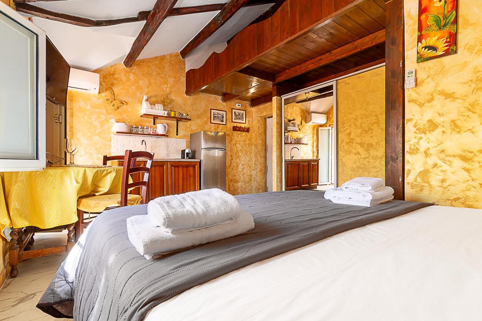 Vatican Gold Loft Apartment *
