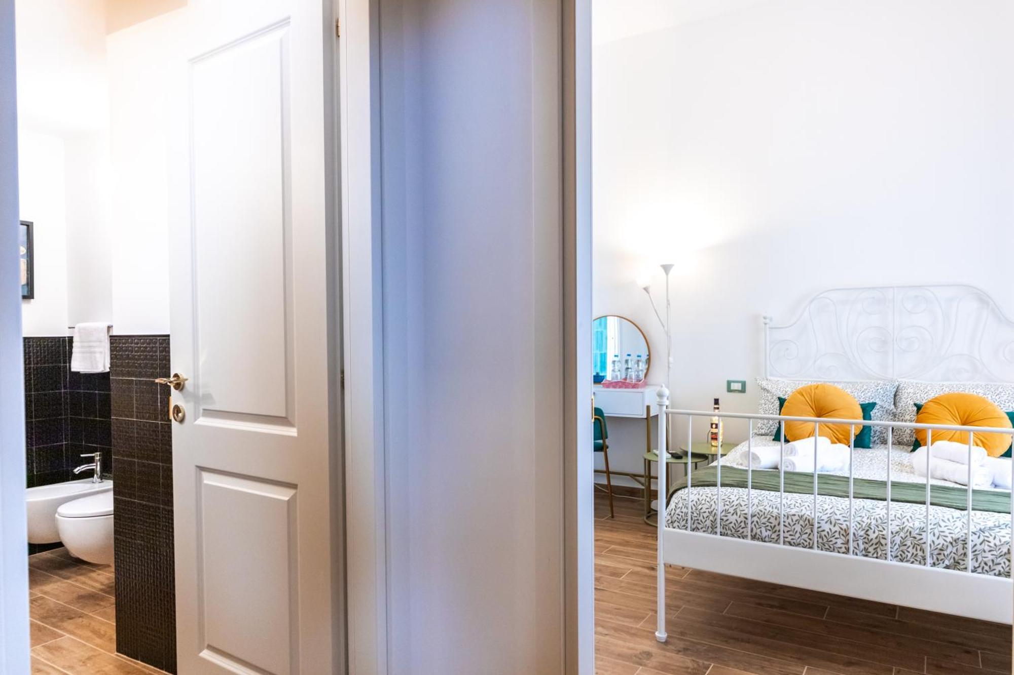 Apartamento Casa Fen Palazzo Storico - Re Di Metro A - 2camere2bagni