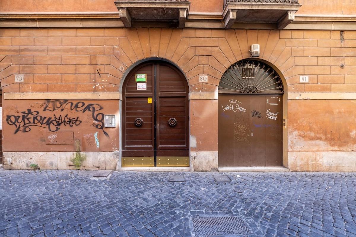 Romantic Refuge In Piazza Navona Apartamento