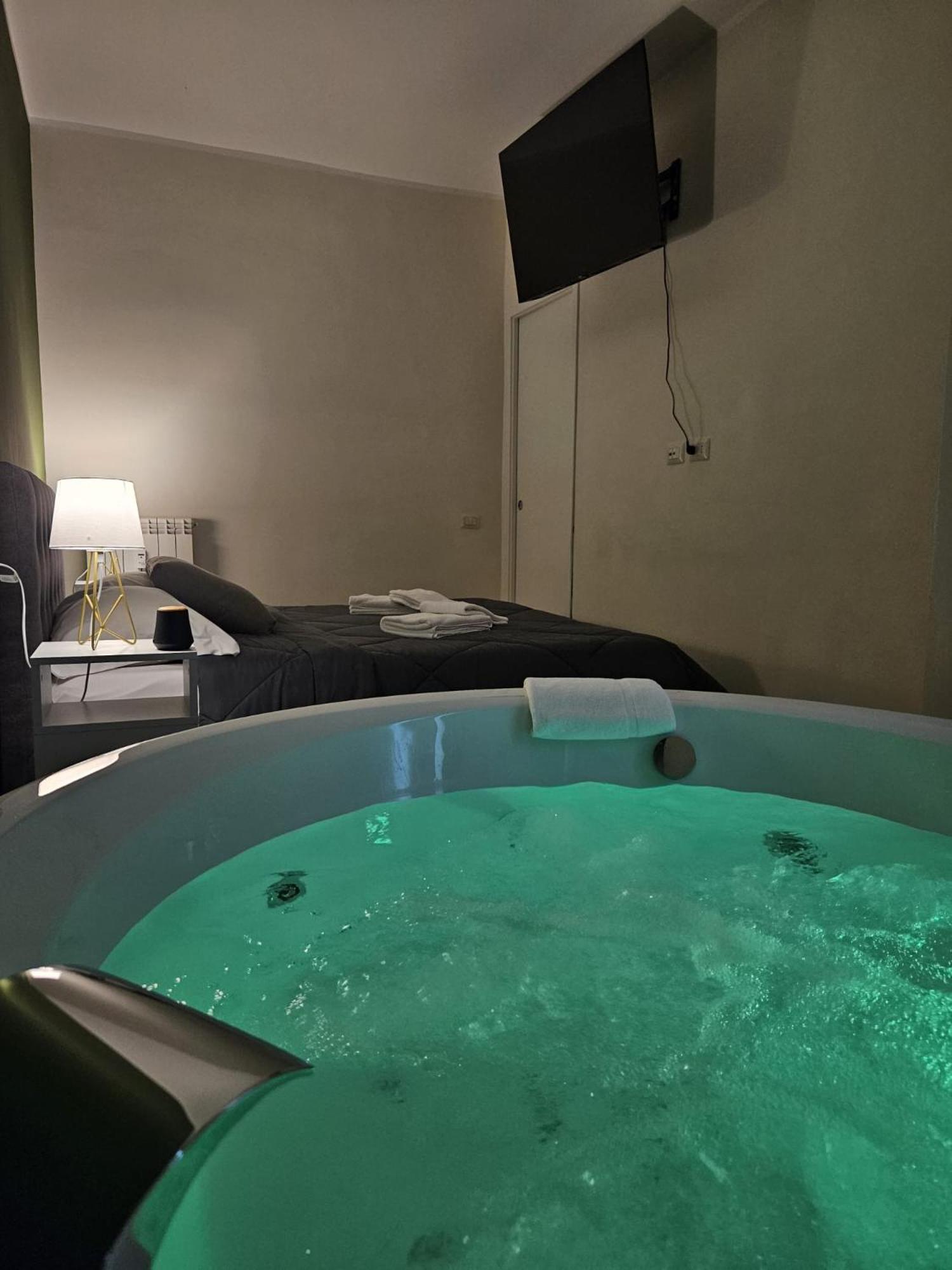 Vatican Jacuzzi House Apartamento *