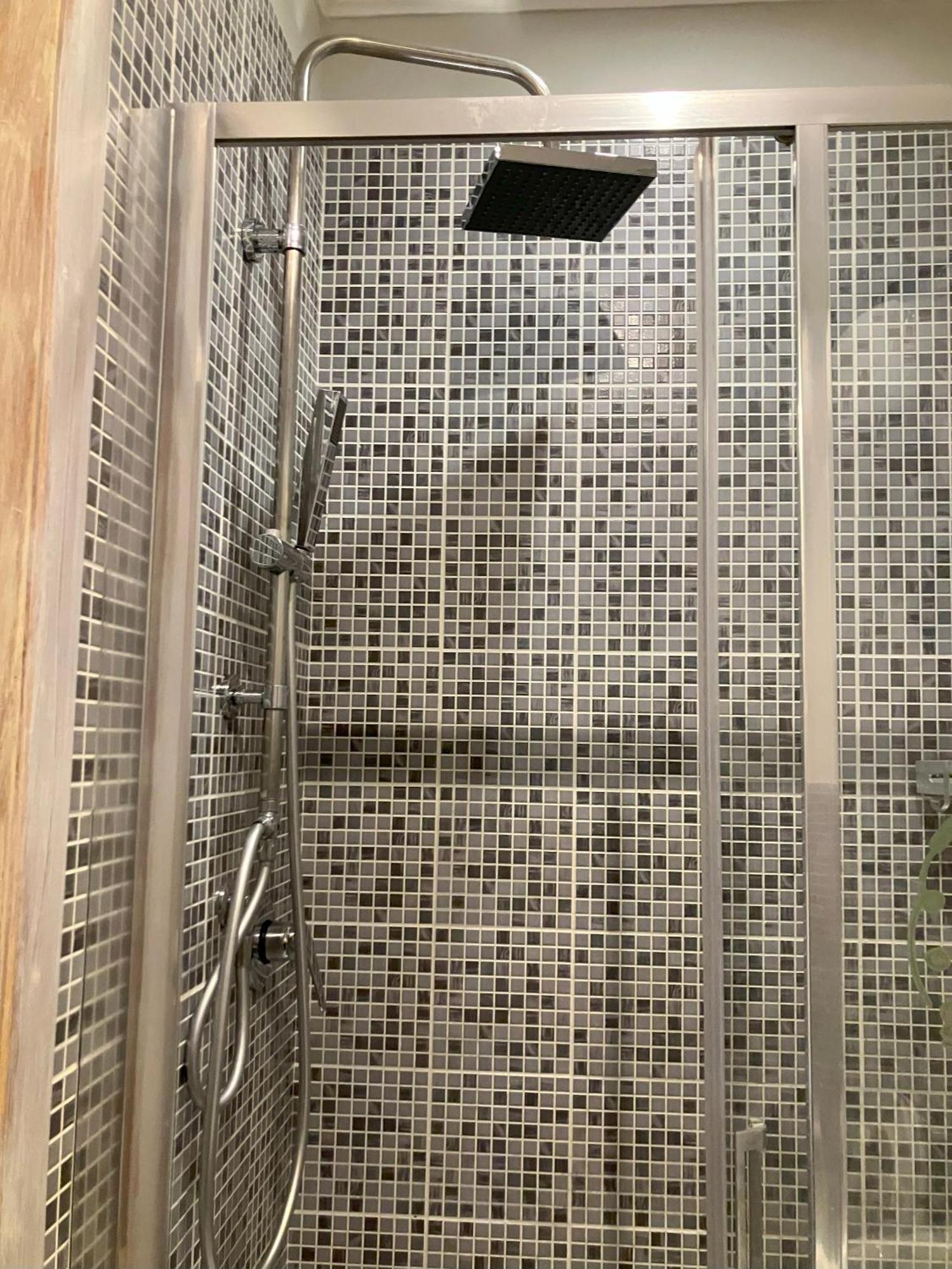 Domus Ferruccio Gjestgiverier Roma