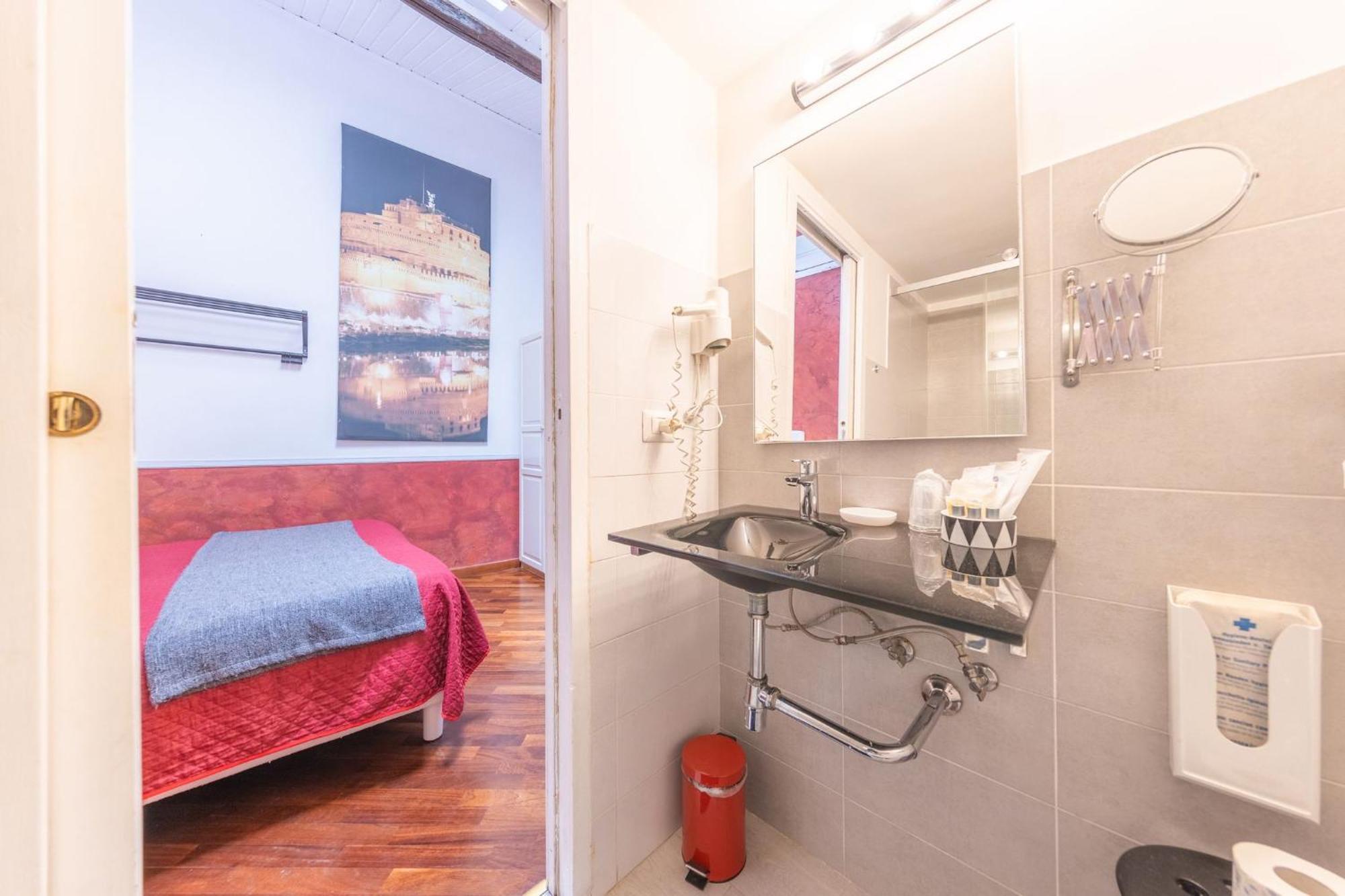 Affittacamere In Bb - Skylight Double In History House *