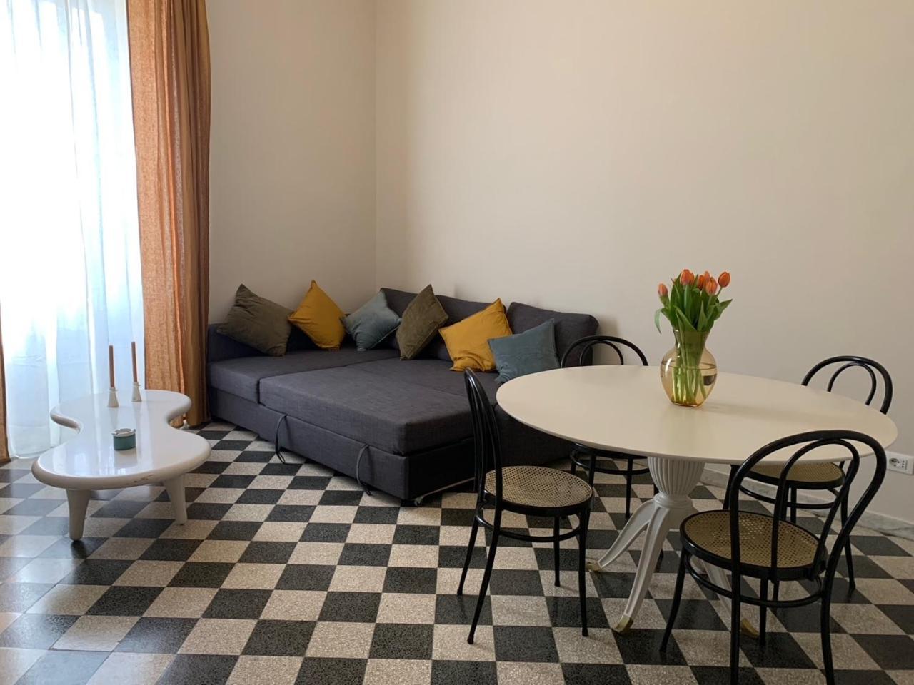 Santa Monica Apartment