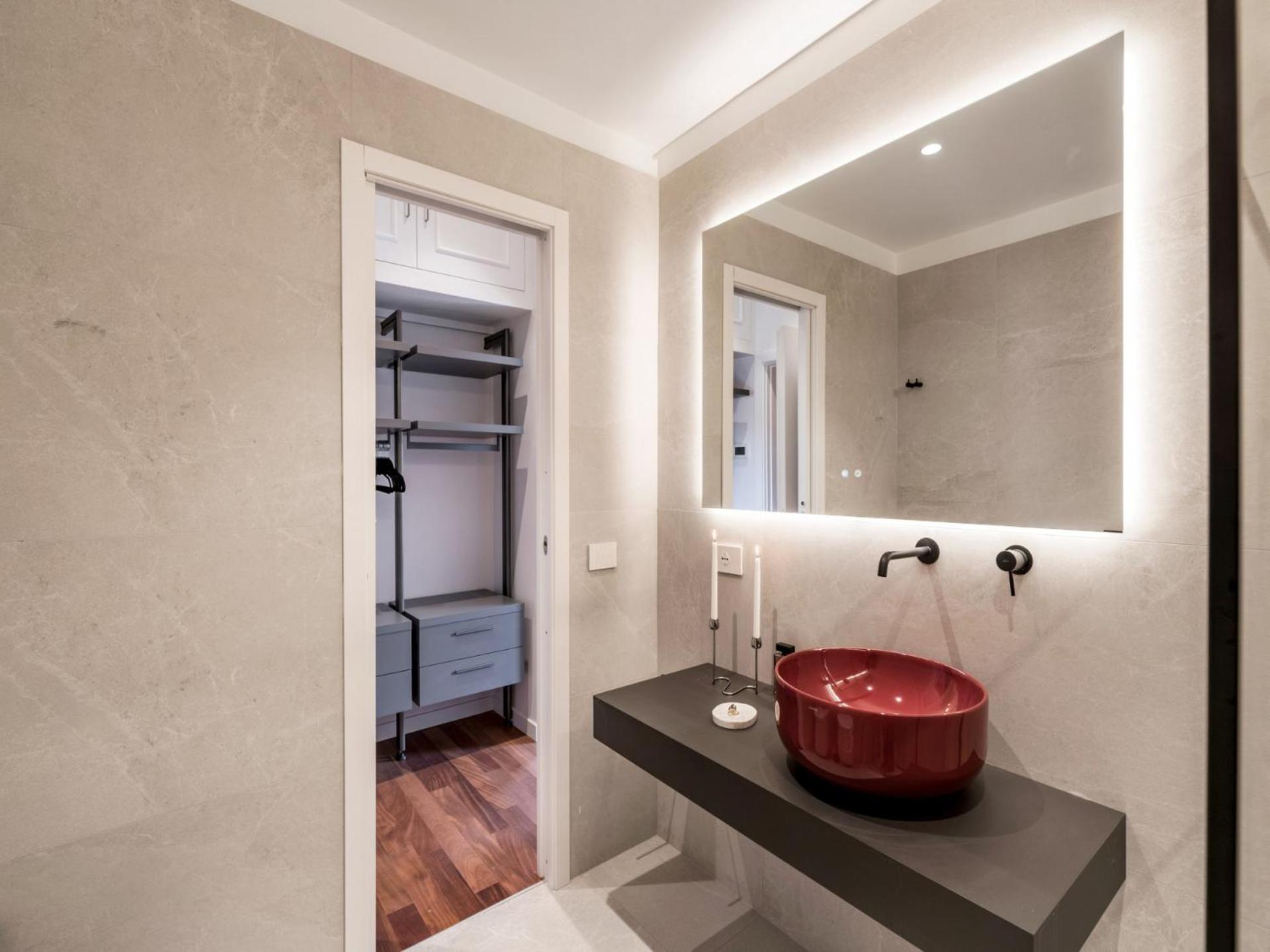 The Rent - Prestigious Multi-bedroom Overlooking St. Peter's Appartamento