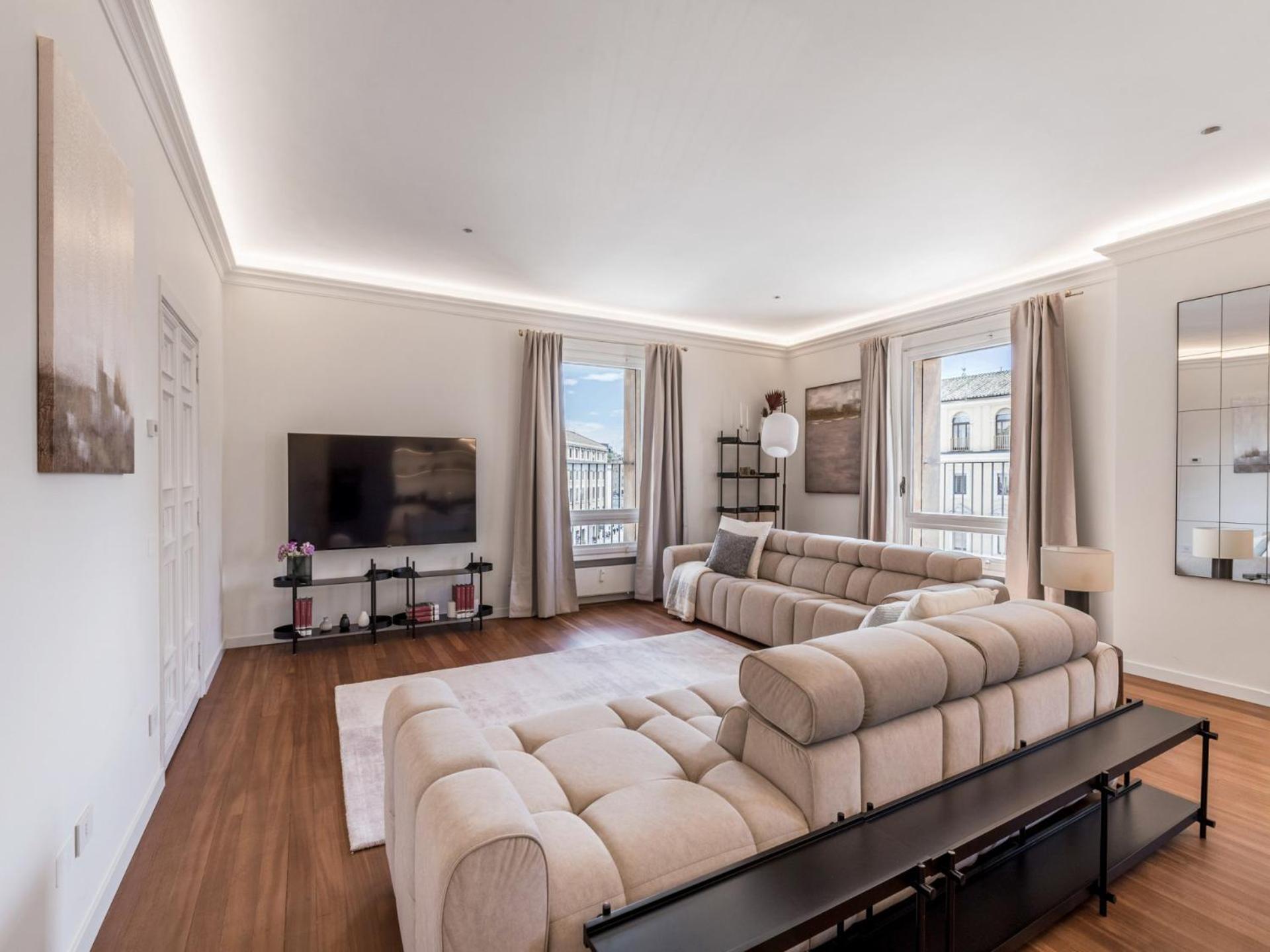 Appartamento The Rent - Prestigious Multi-bedroom Overlooking St. Peter's Roma