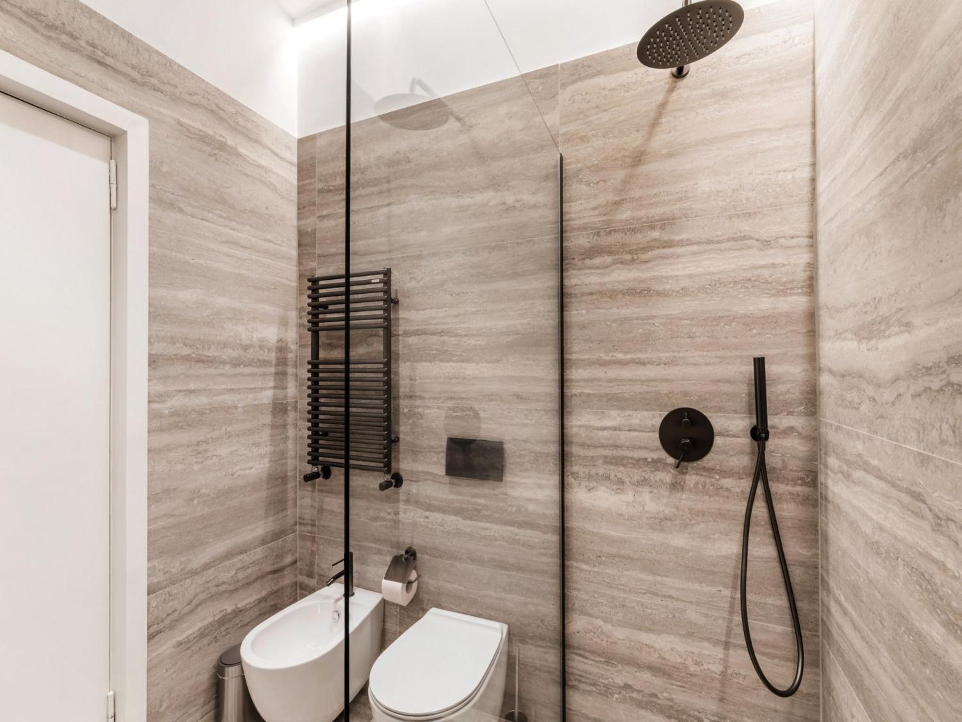 The Rent - Prestigious Multi-bedroom Overlooking St. Peter's Roma