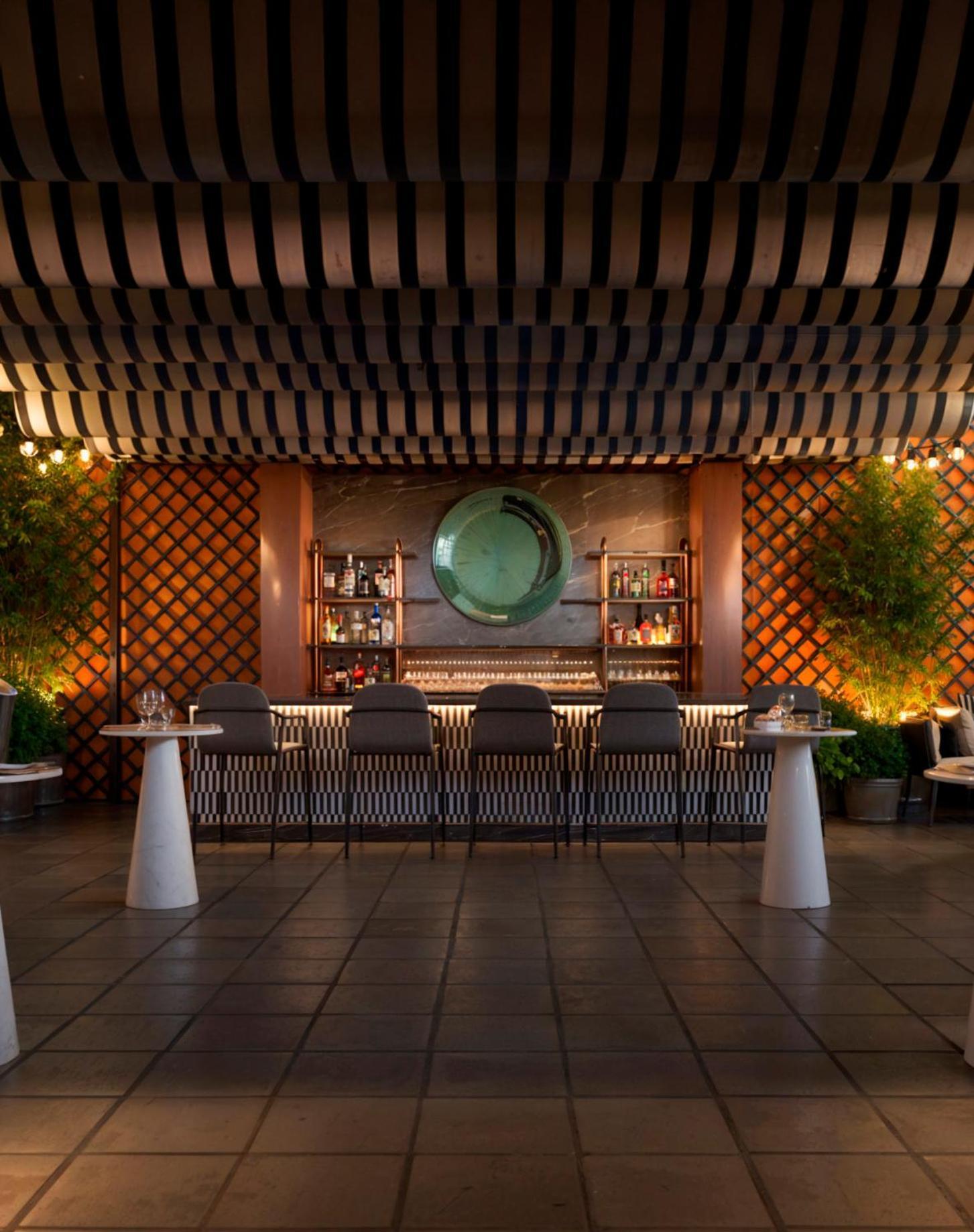 Mate Collection Mia, Colosseum Hotel
