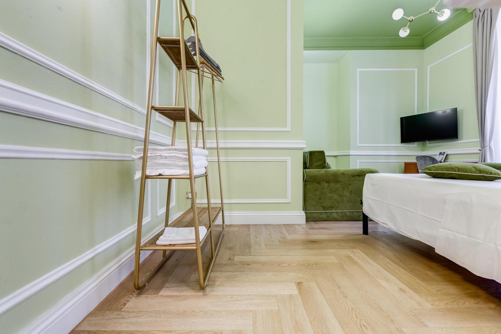 Bed & Breakfast Hold - Luxury 2*