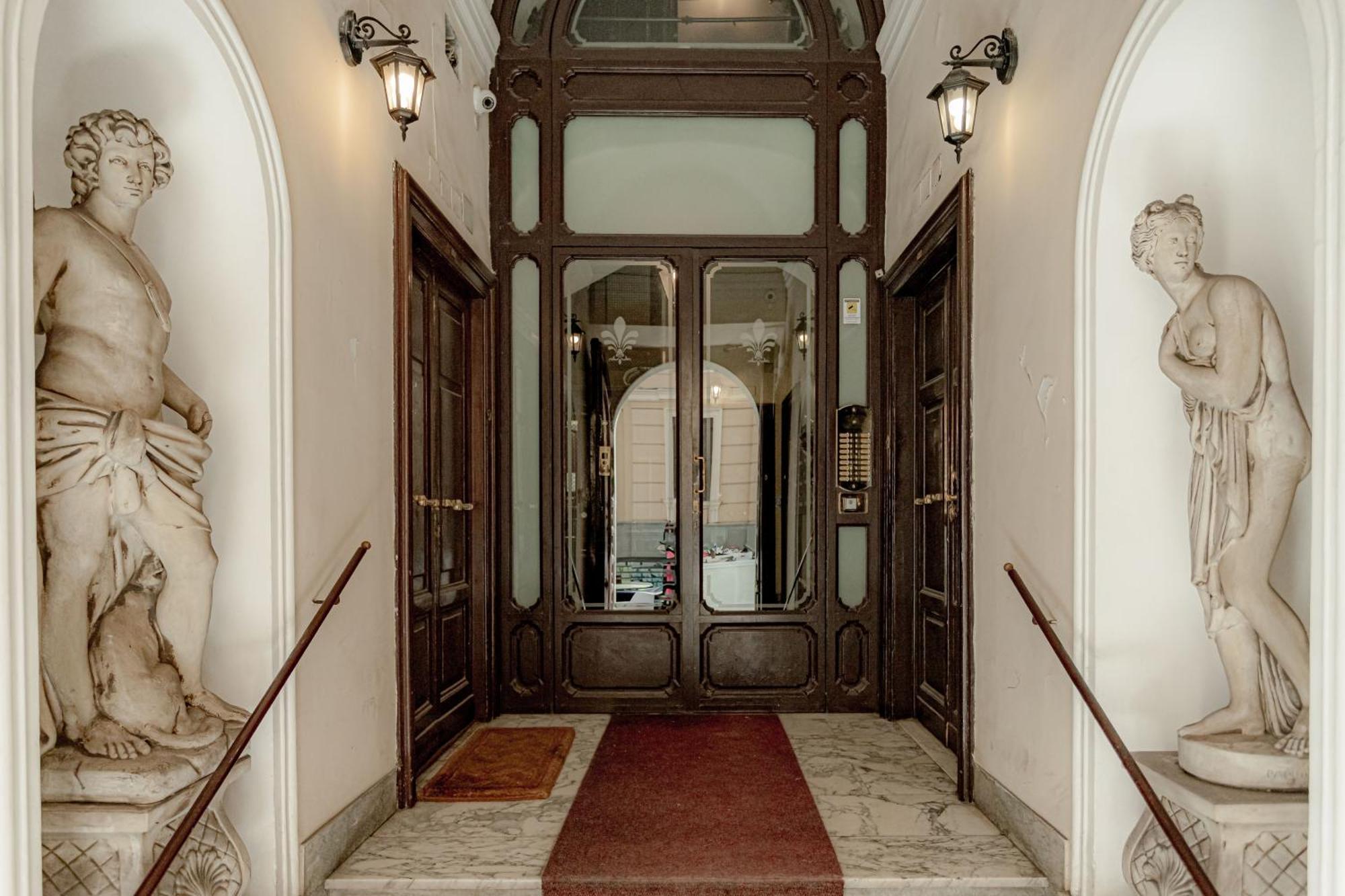 Historical Center Gjestgiverier 3*