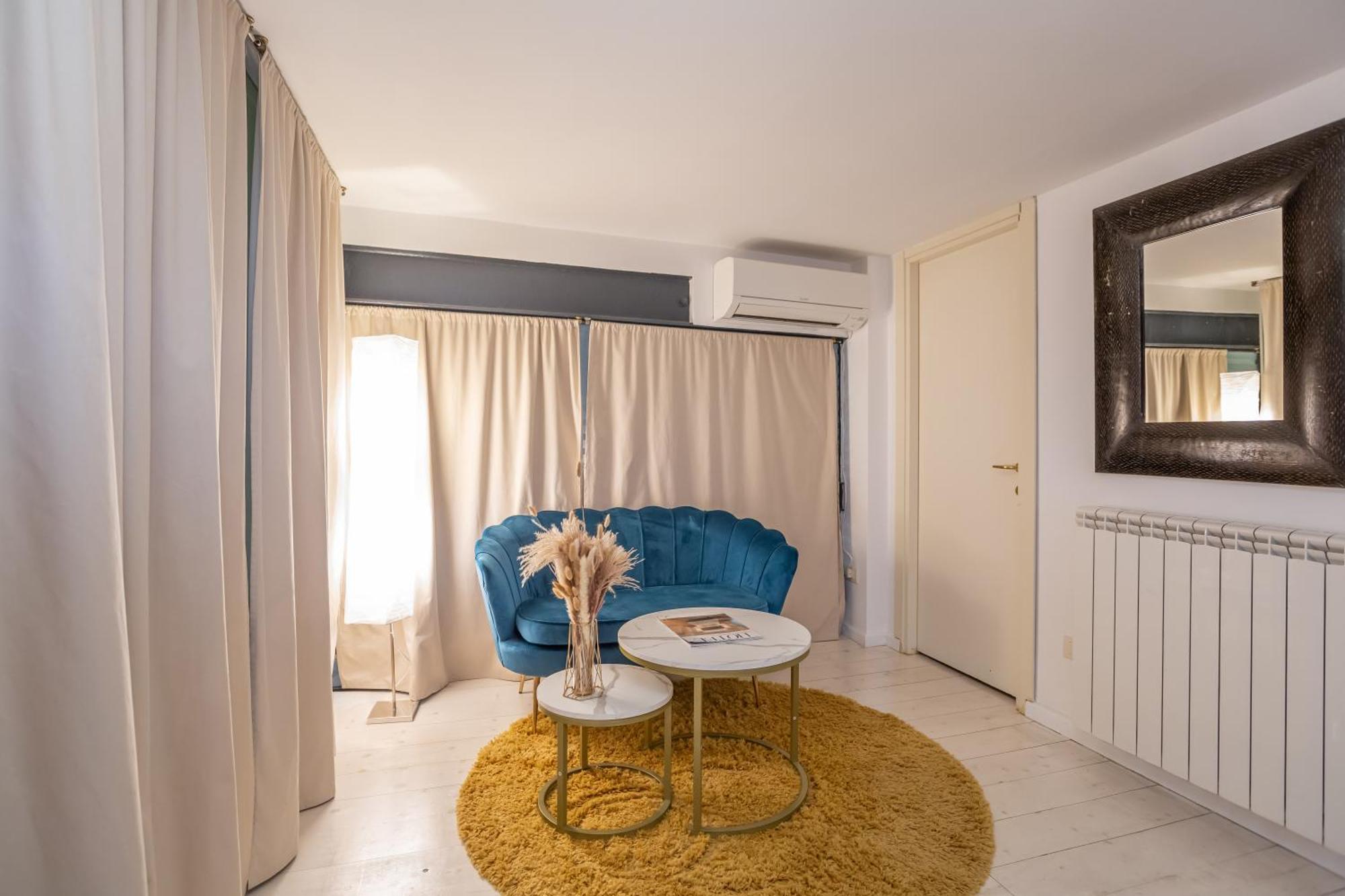 Daplace - Adele Roma