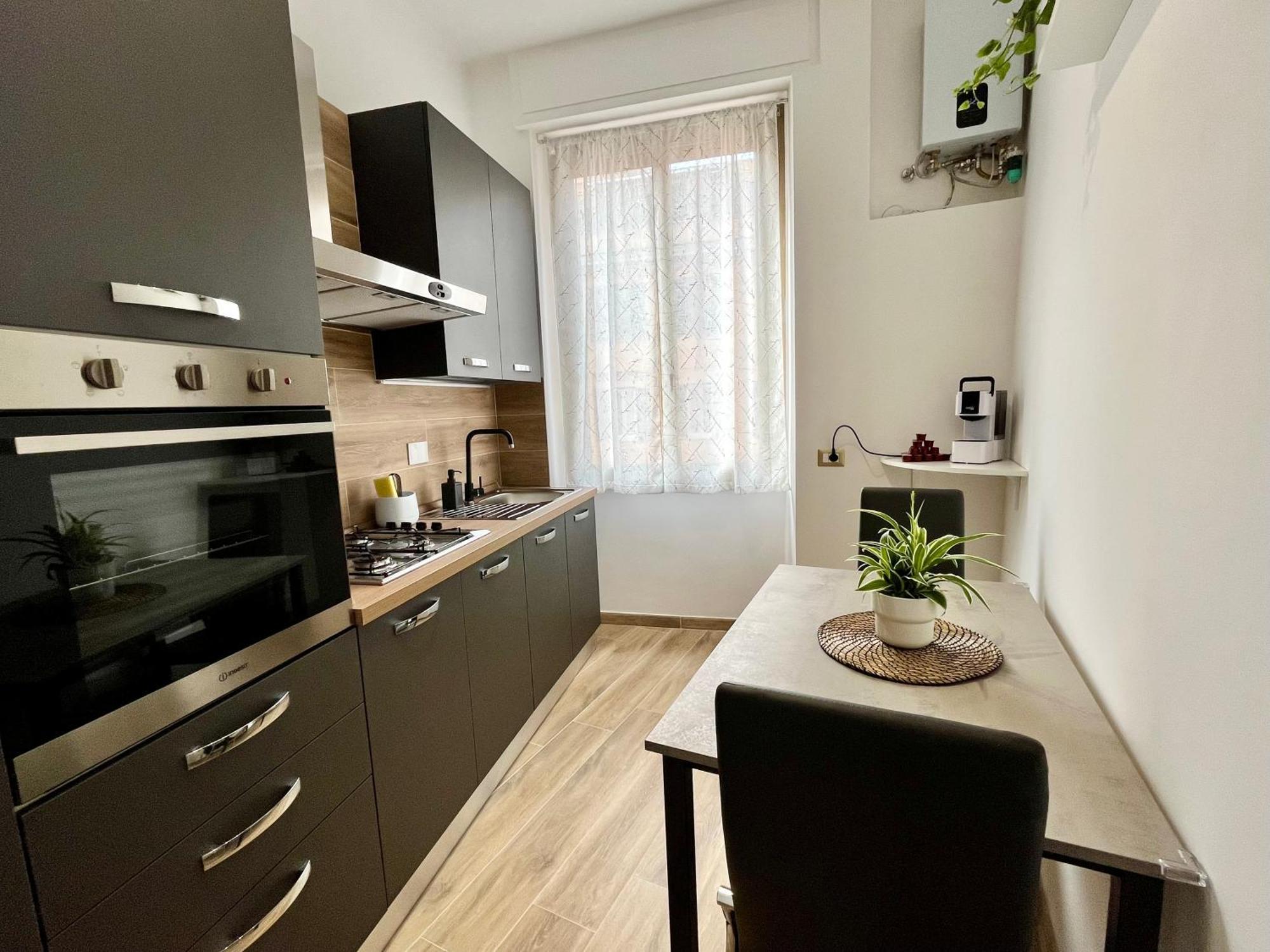 Apartamento Pyramidhouse - 100mq With View - 2km From The Colosseum