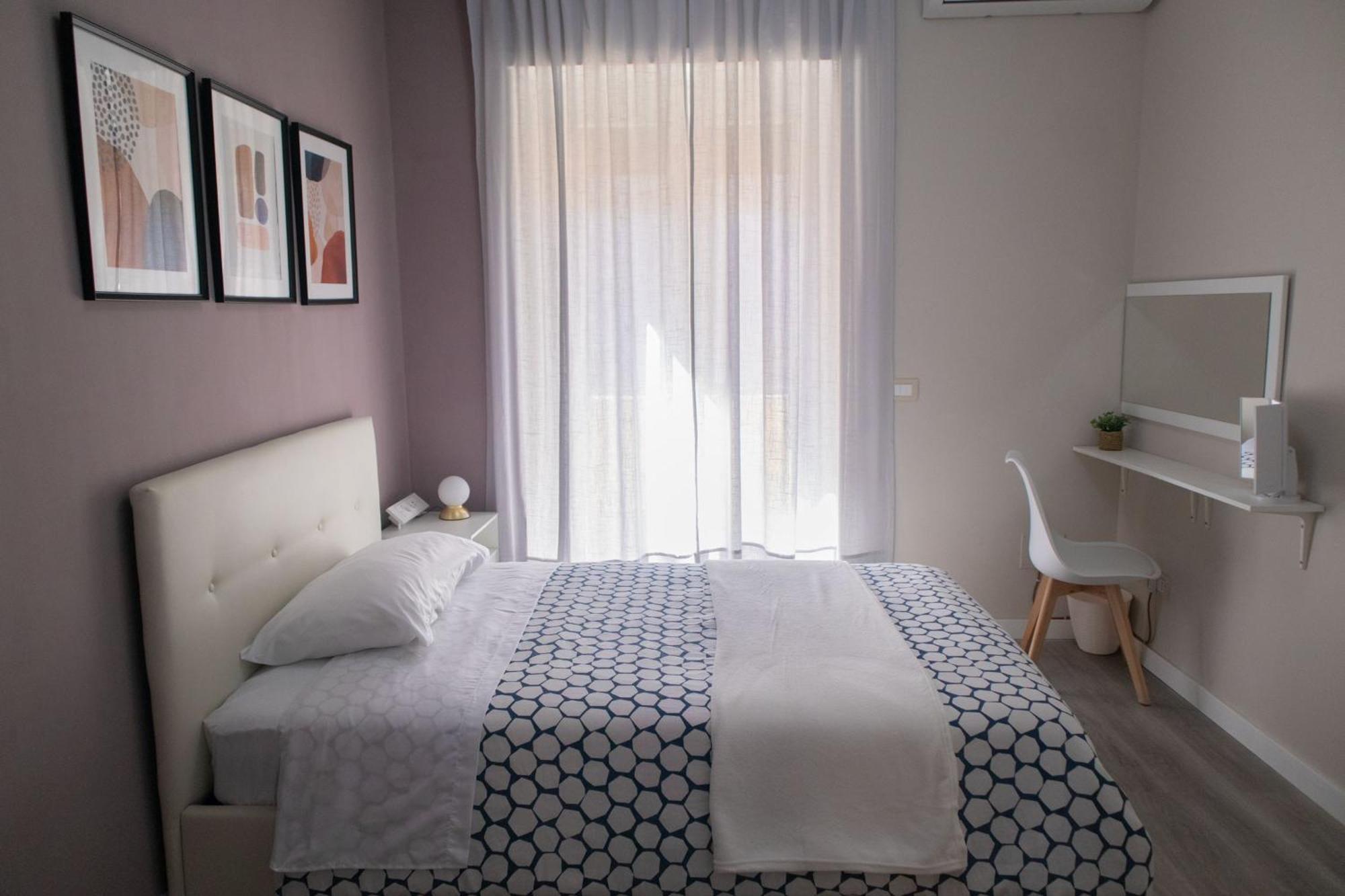 Sara's - Modern Near Metro, Perfect For Families And Groups In *